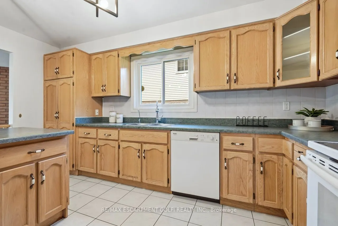 12 Sumner Crescent