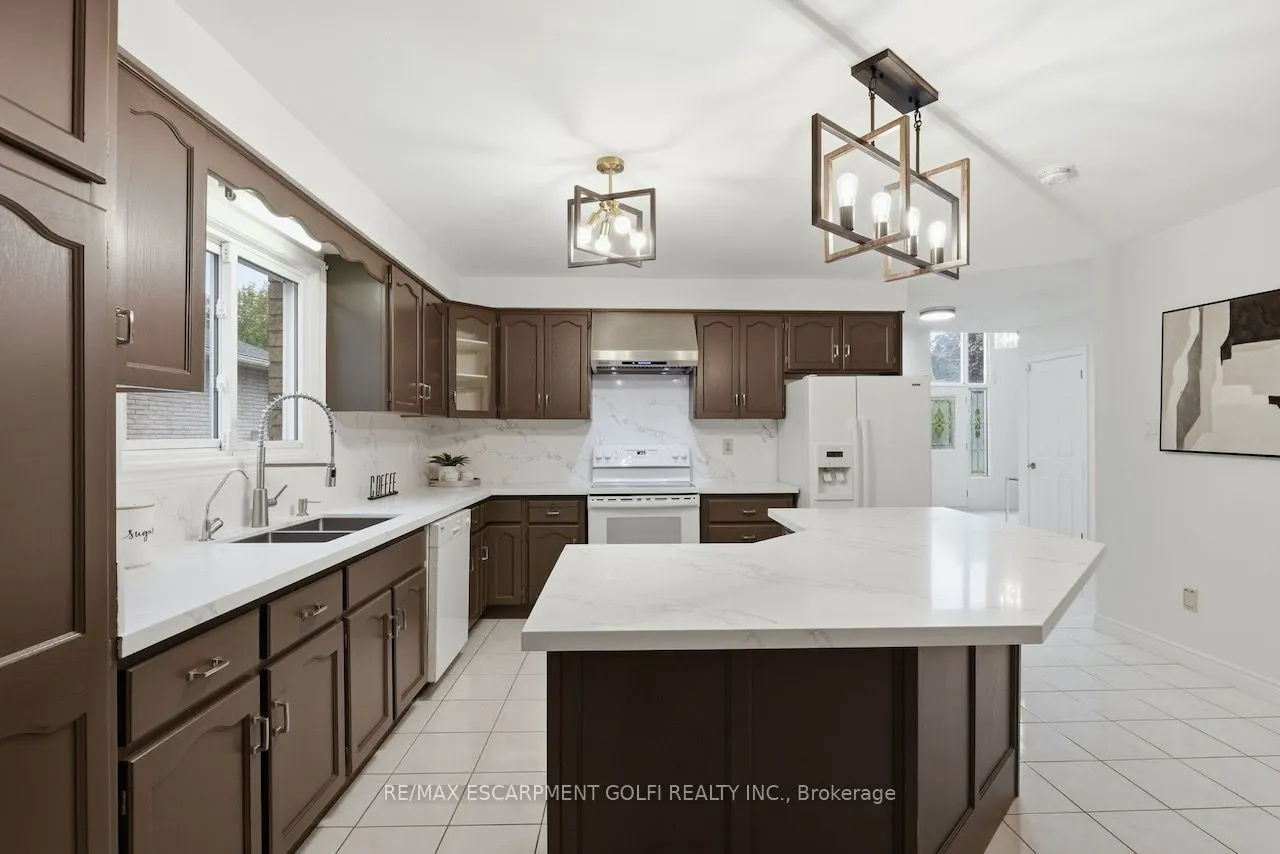 12 Sumner Crescent