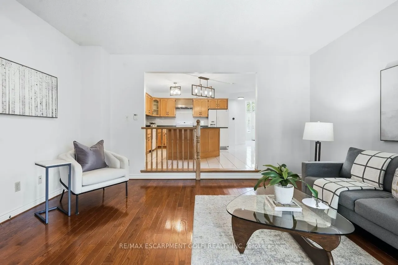 12 Sumner Crescent