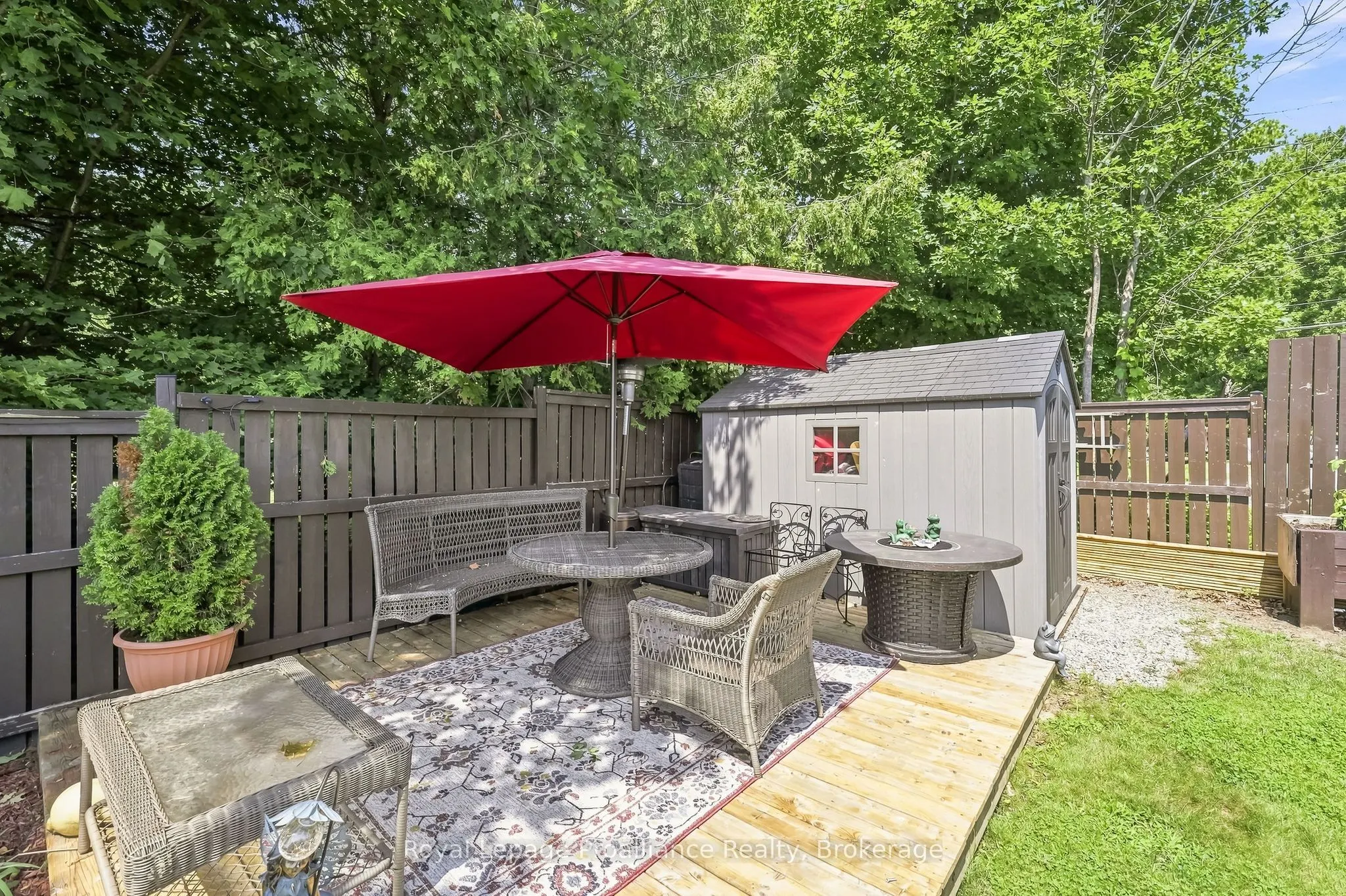 39 Lakewood Crescent