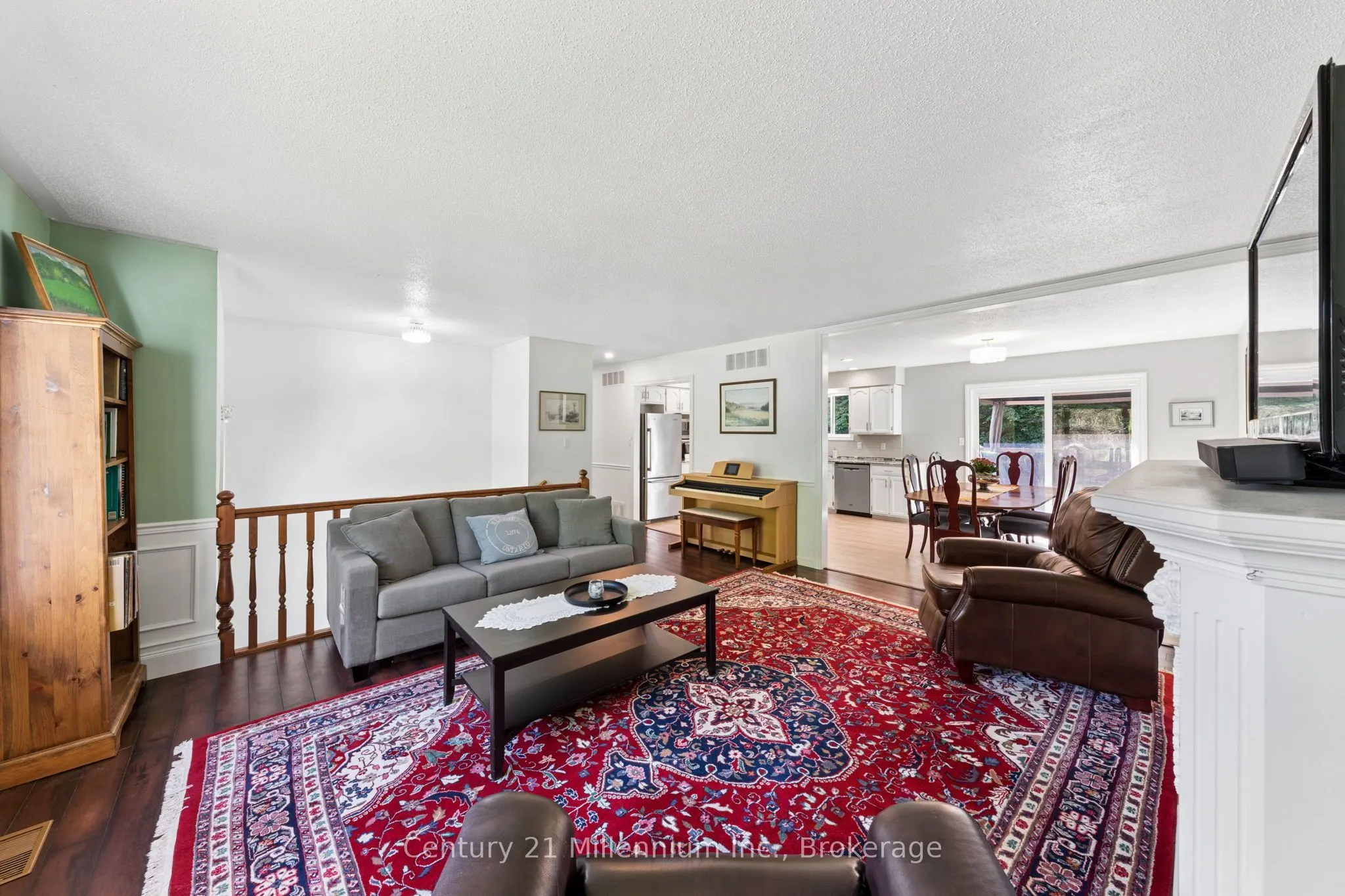 128 PARKLANE Crescent