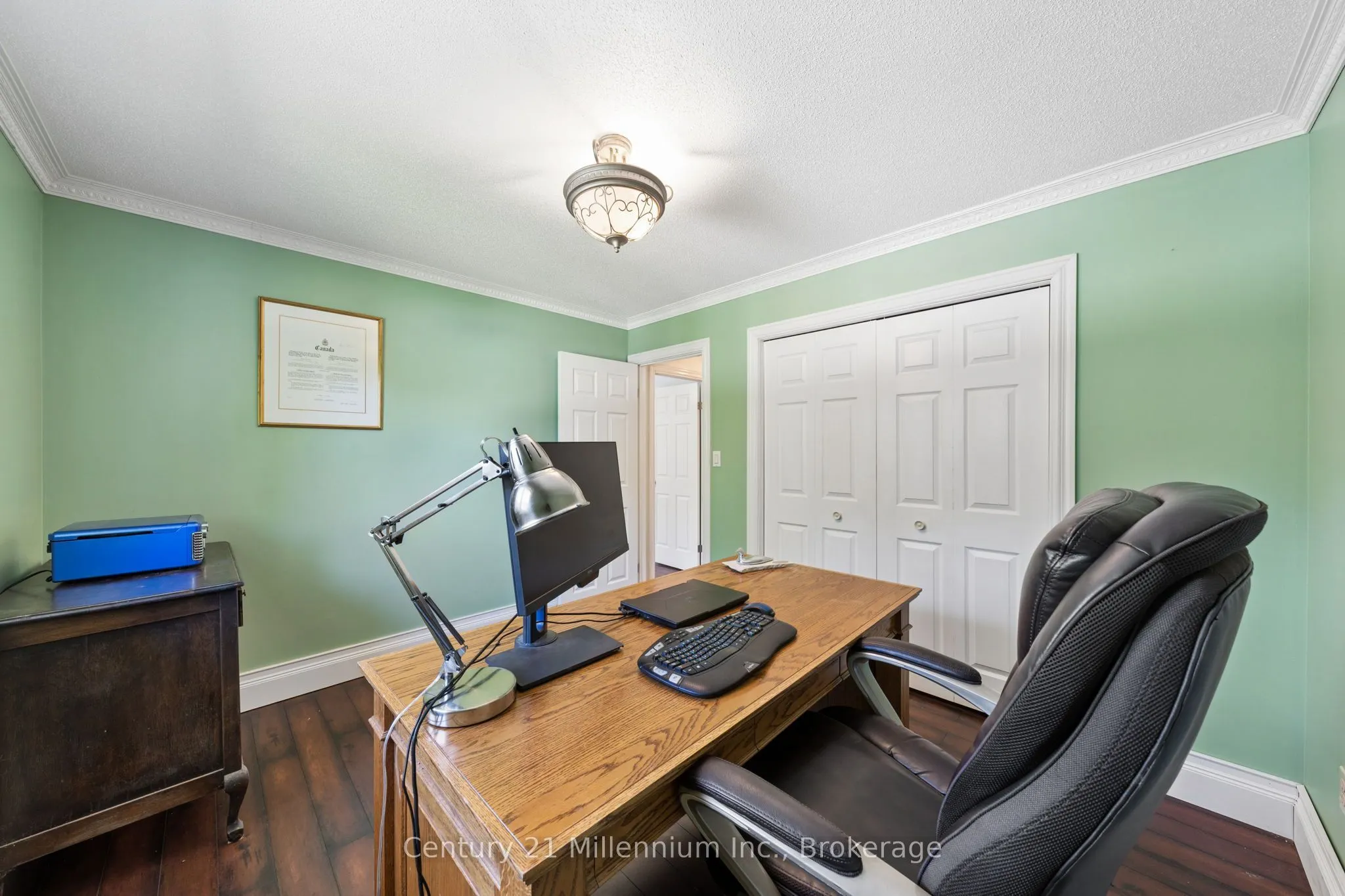 128 PARKLANE Crescent