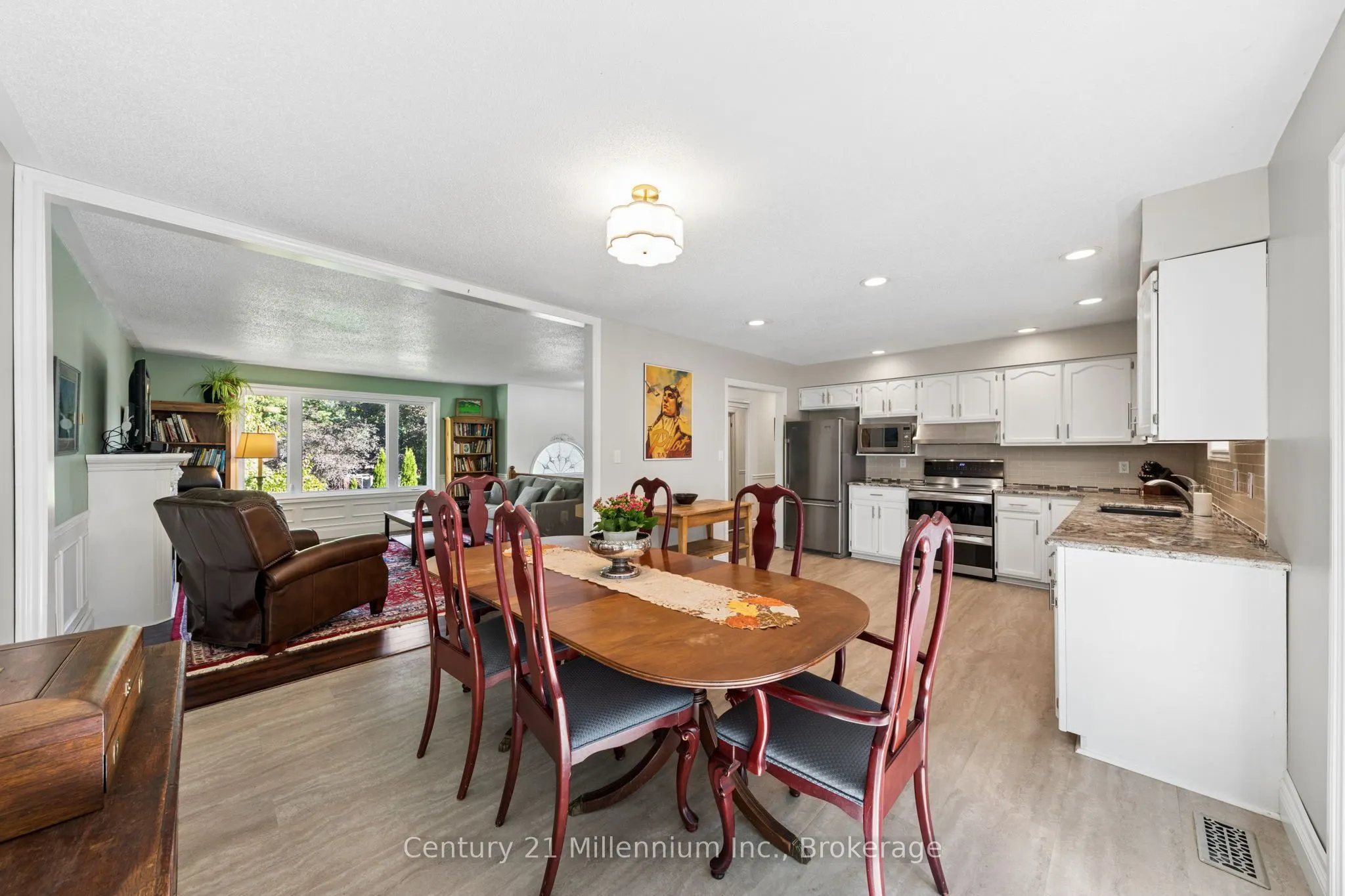 128 PARKLANE Crescent