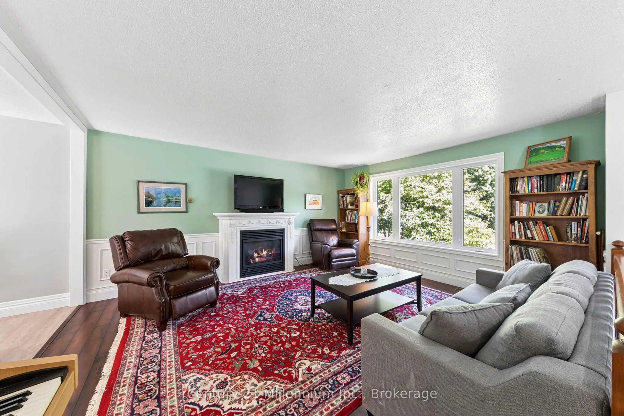 128 PARKLANE Crescent