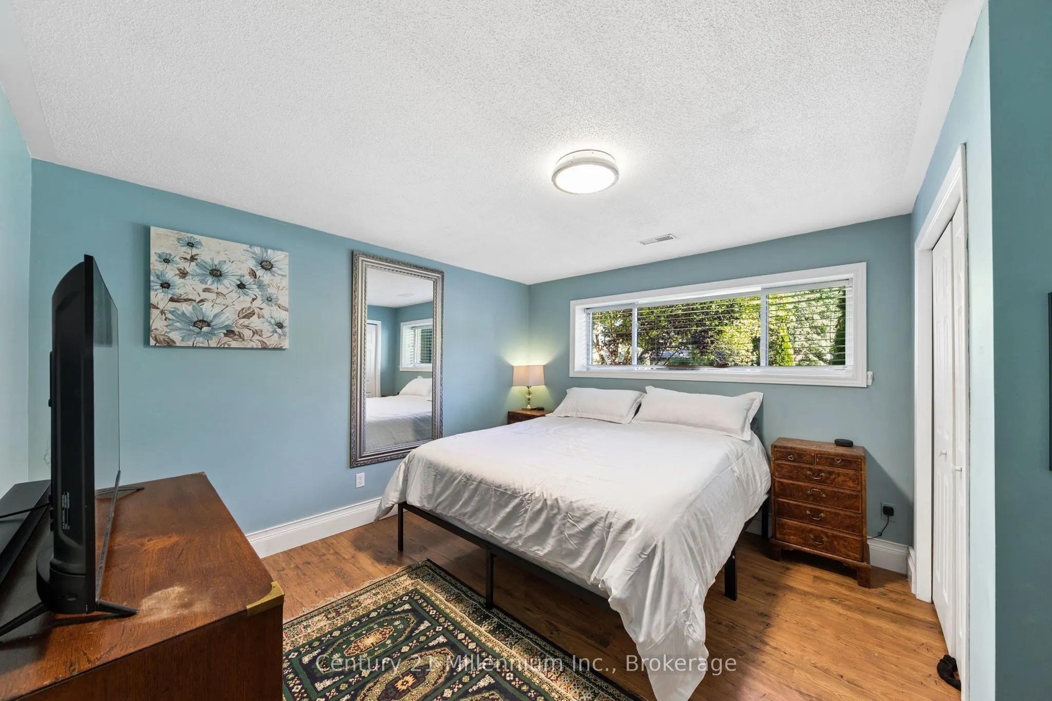 128 PARKLANE Crescent