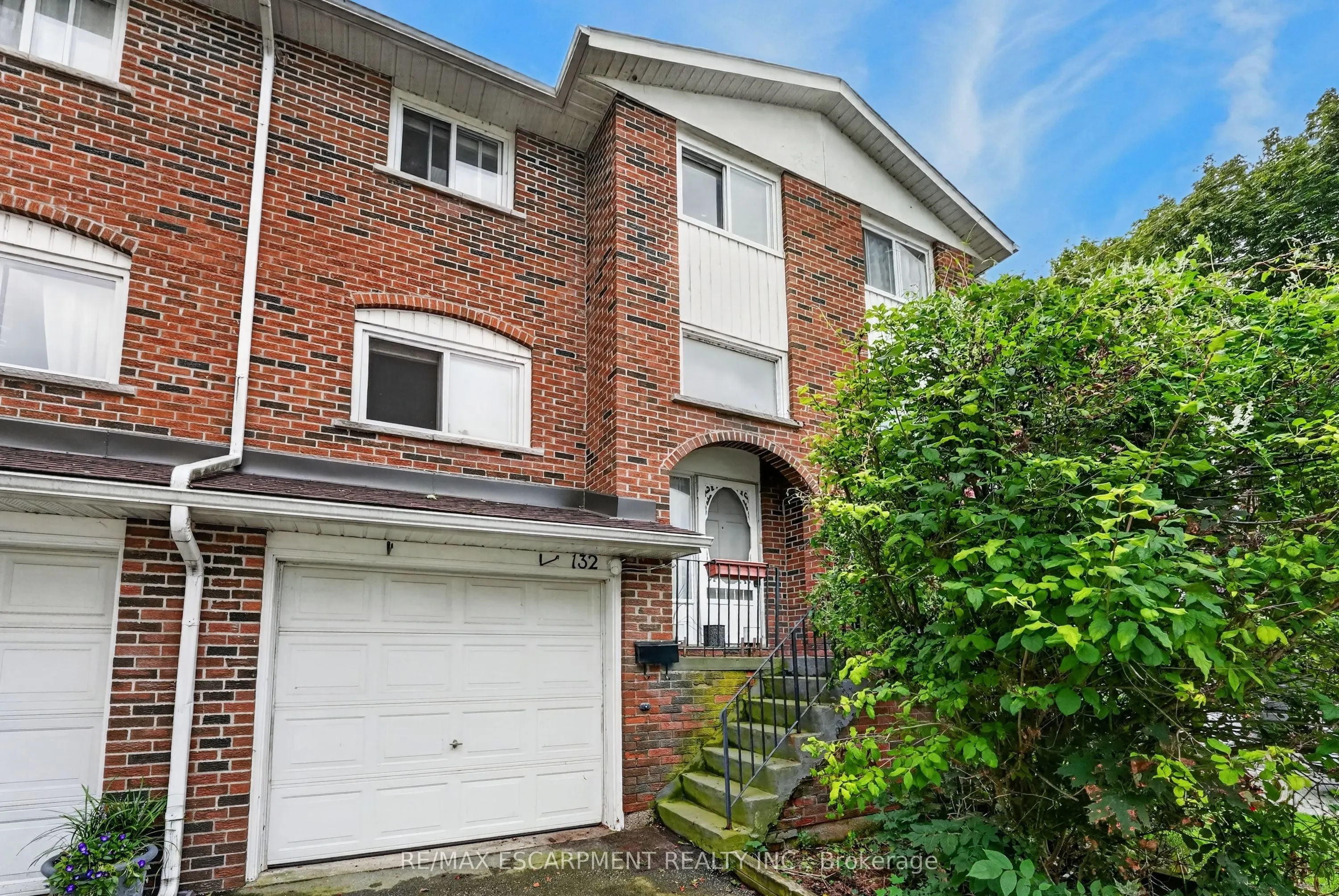 132 LOCK Street W #3