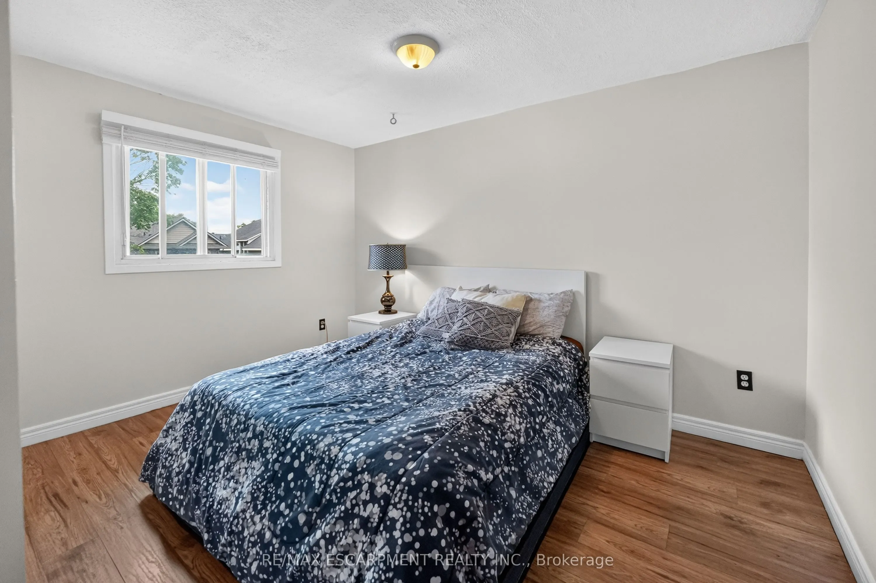 132 LOCK Street W #3