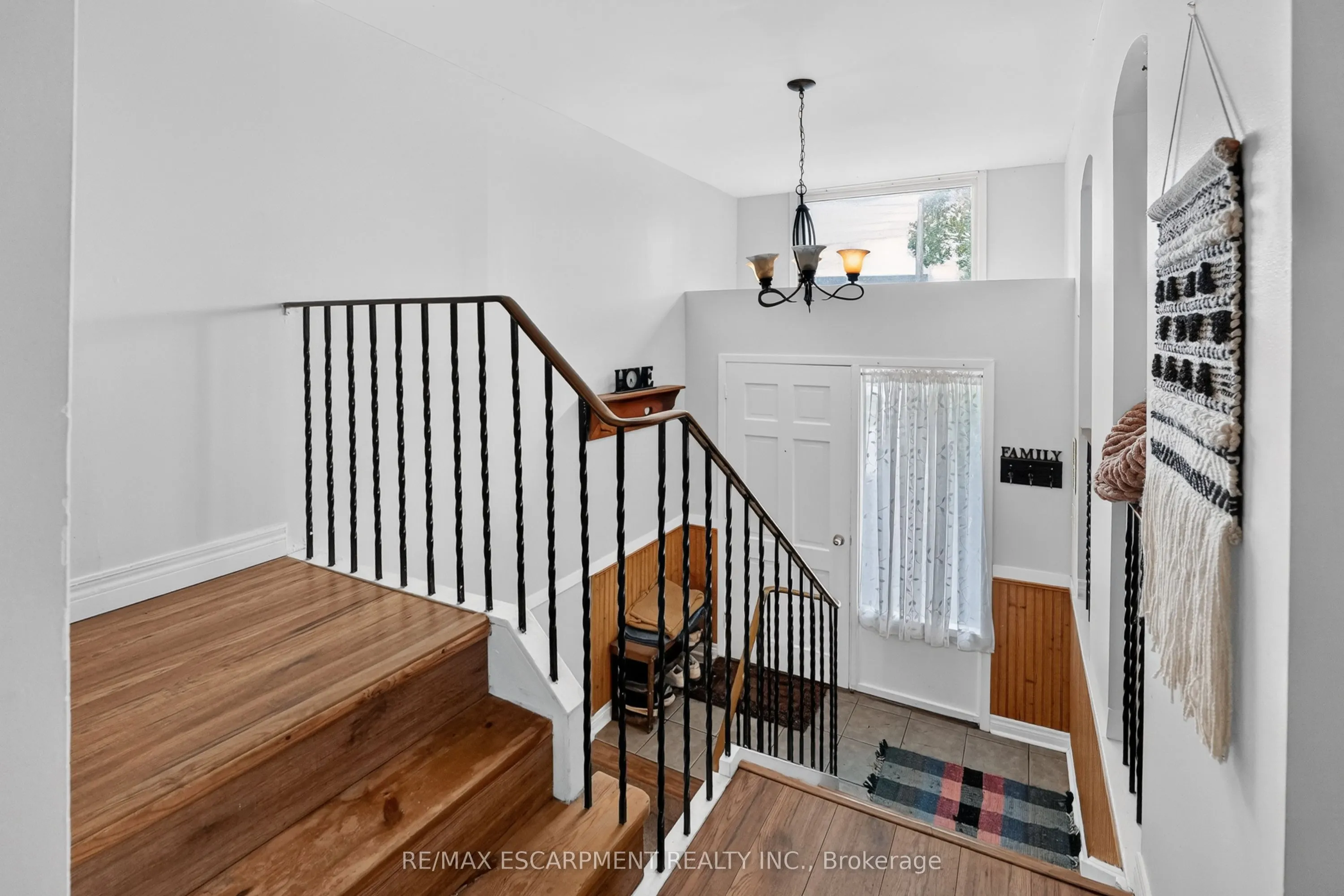 132 LOCK Street W #3