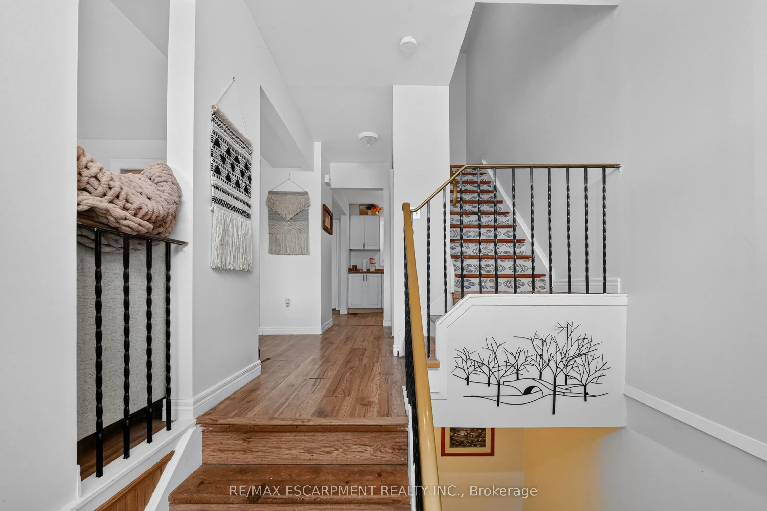 132 LOCK Street W #3