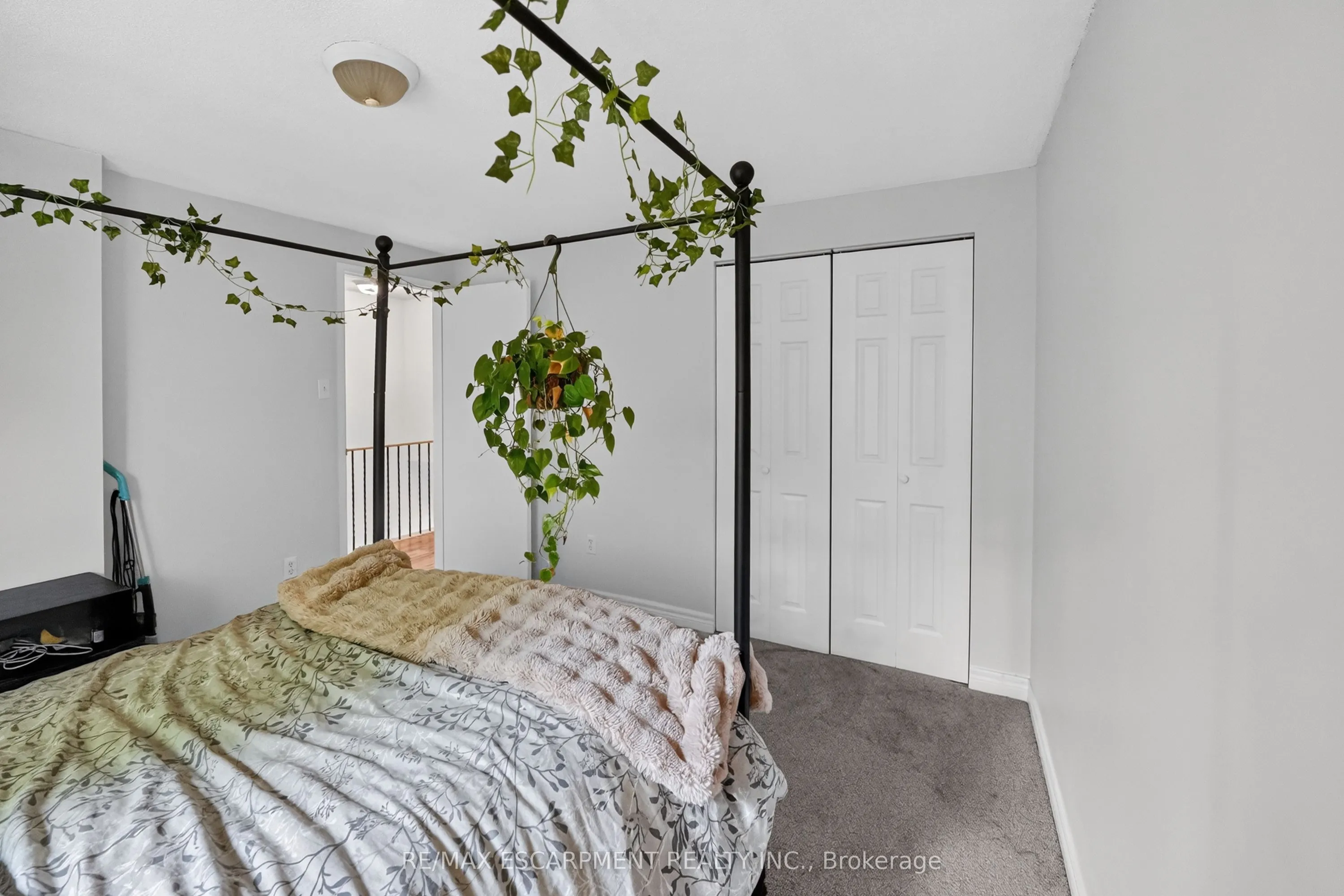 132 LOCK Street W #3