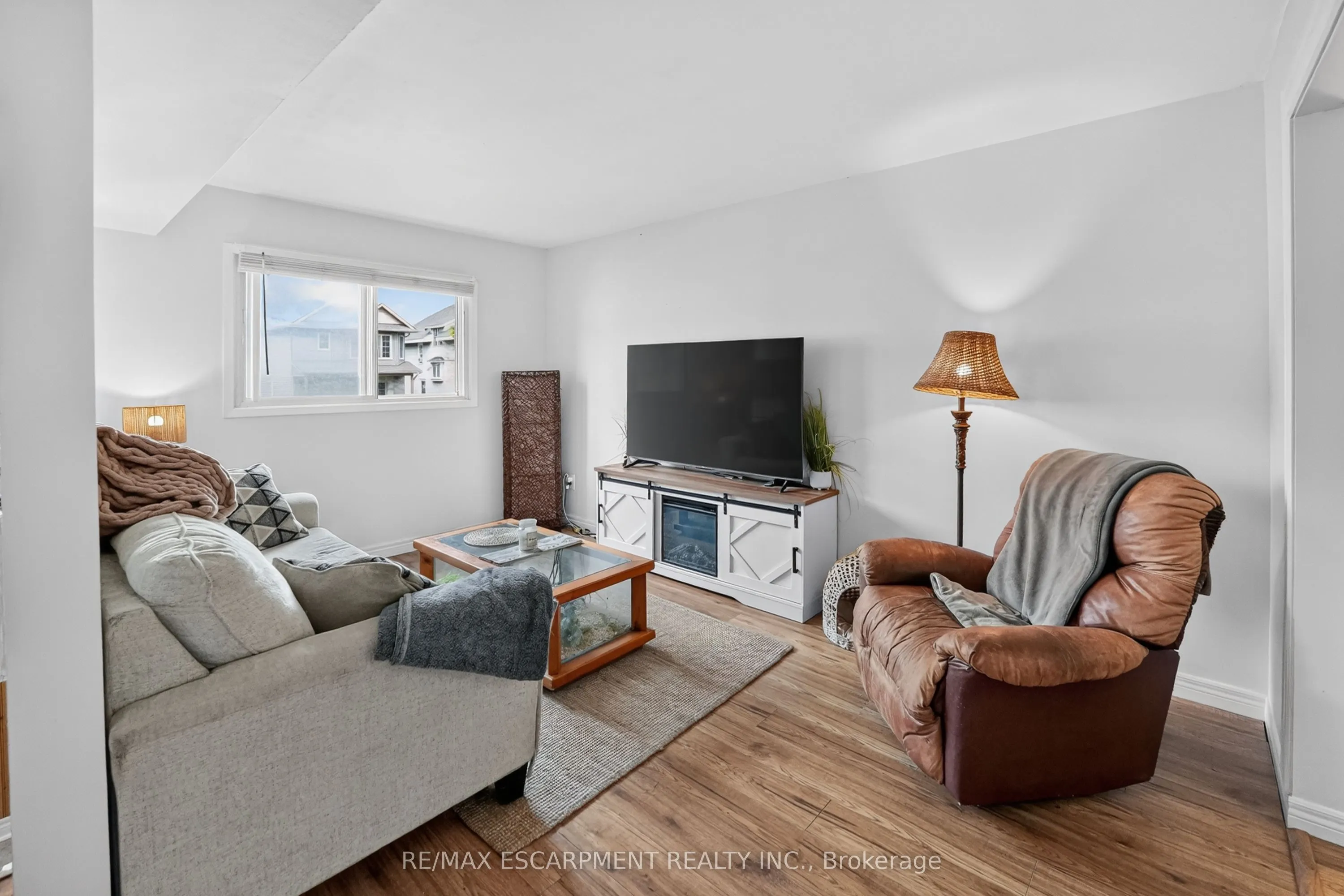 132 LOCK Street W #3