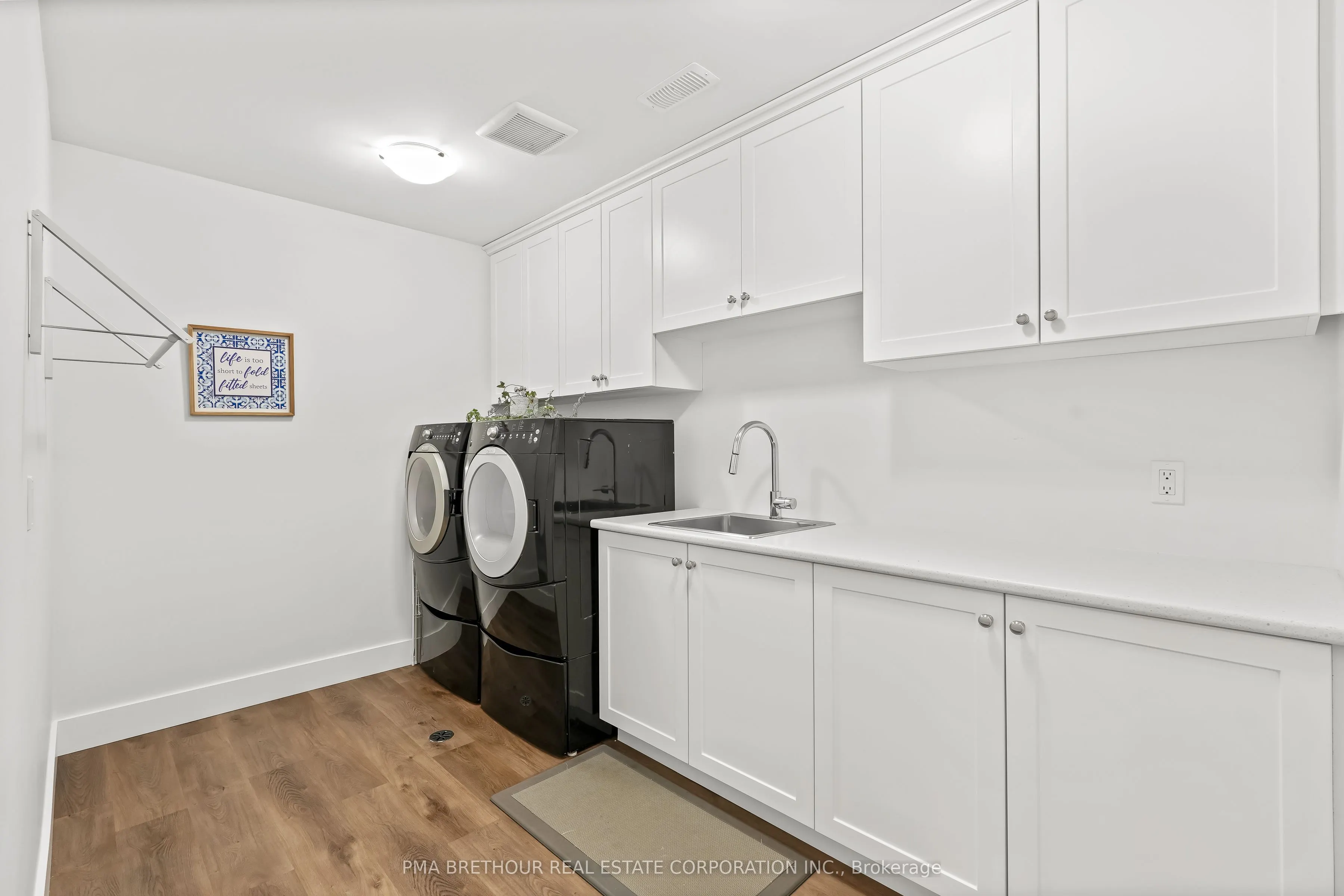 48 Pleasant View Crescent