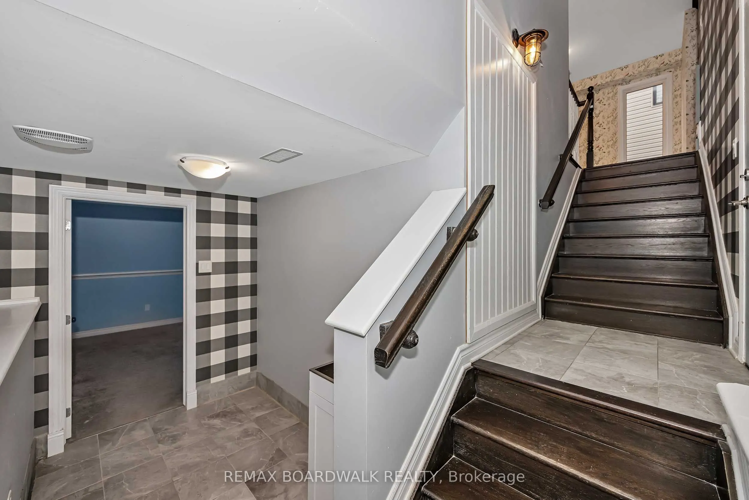 648 Decoeur Drive