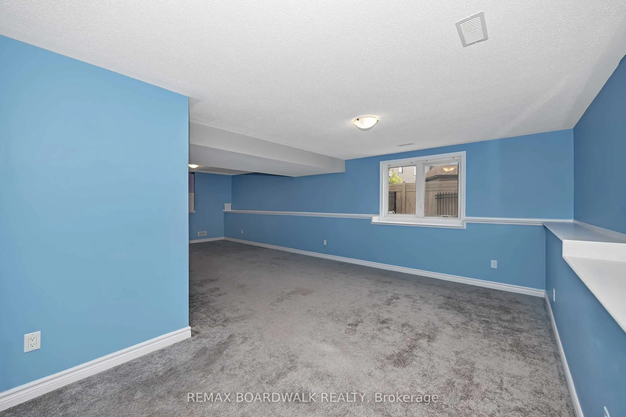 648 Decoeur Drive