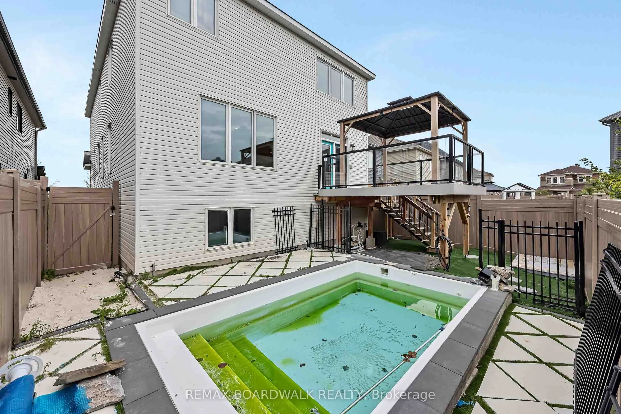 648 Decoeur Drive