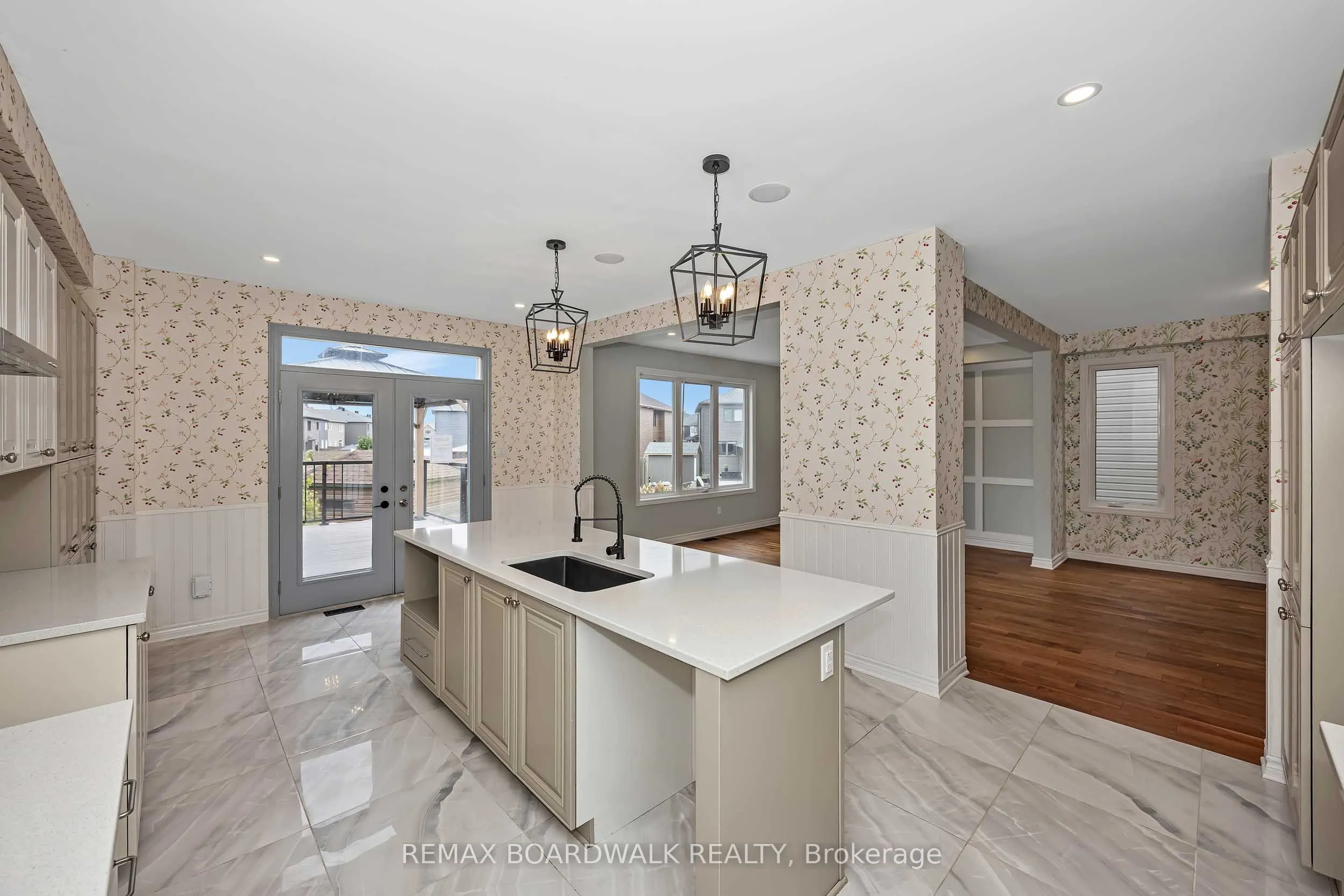 648 Decoeur Drive