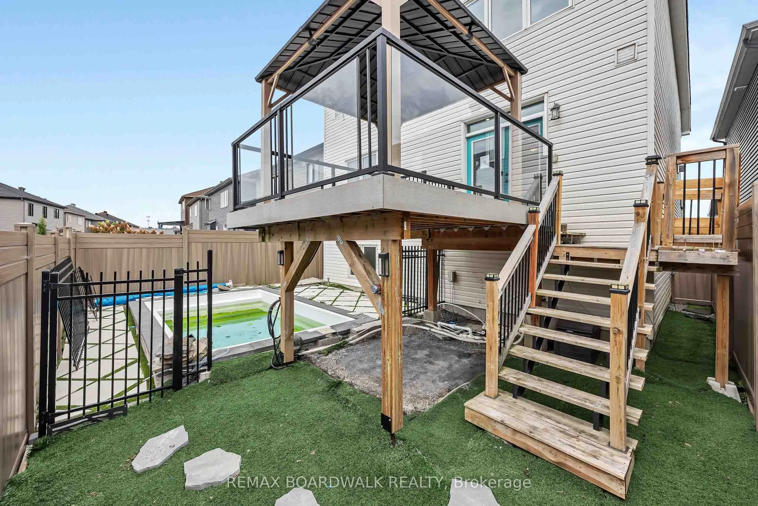 648 Decoeur Drive