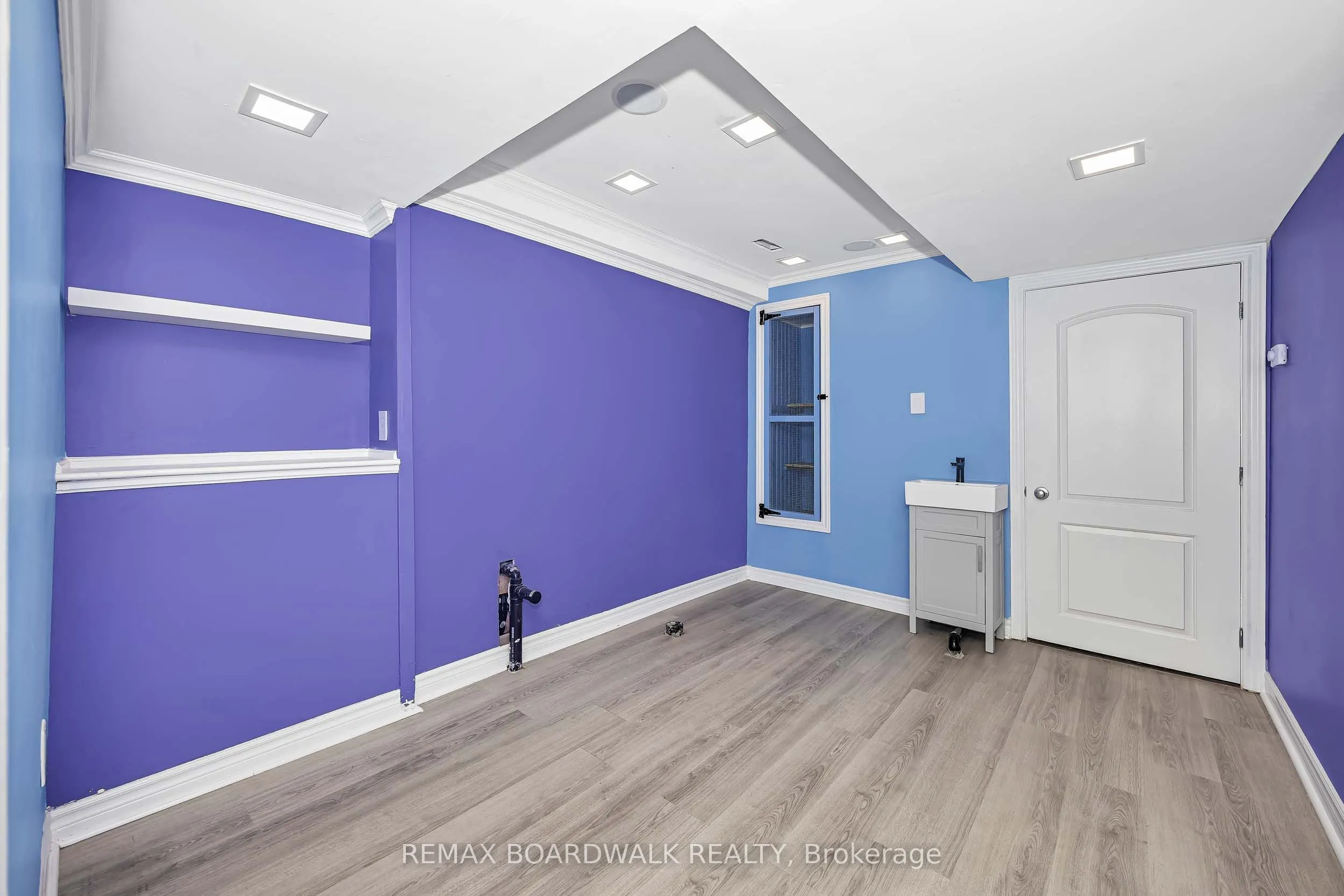 648 Decoeur Drive