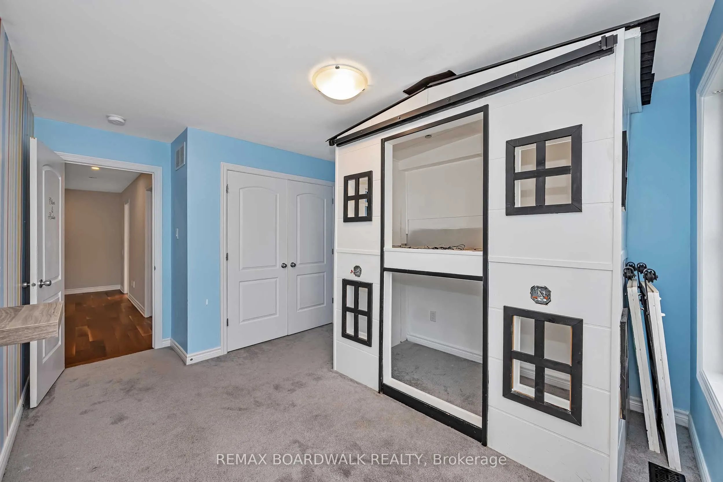648 Decoeur Drive