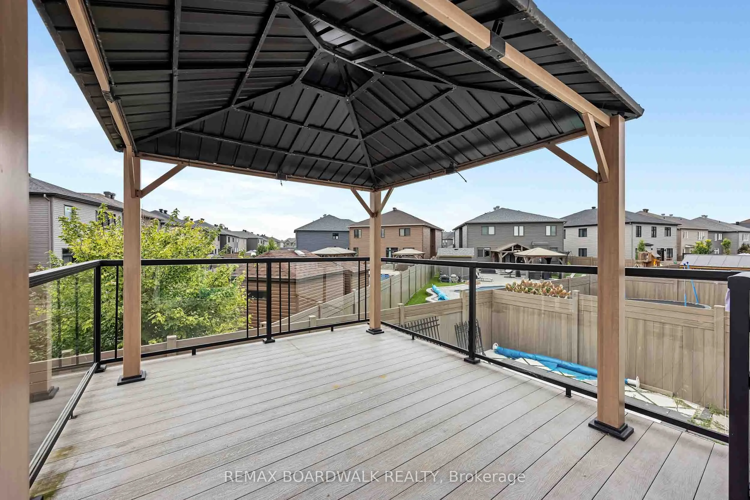 648 Decoeur Drive