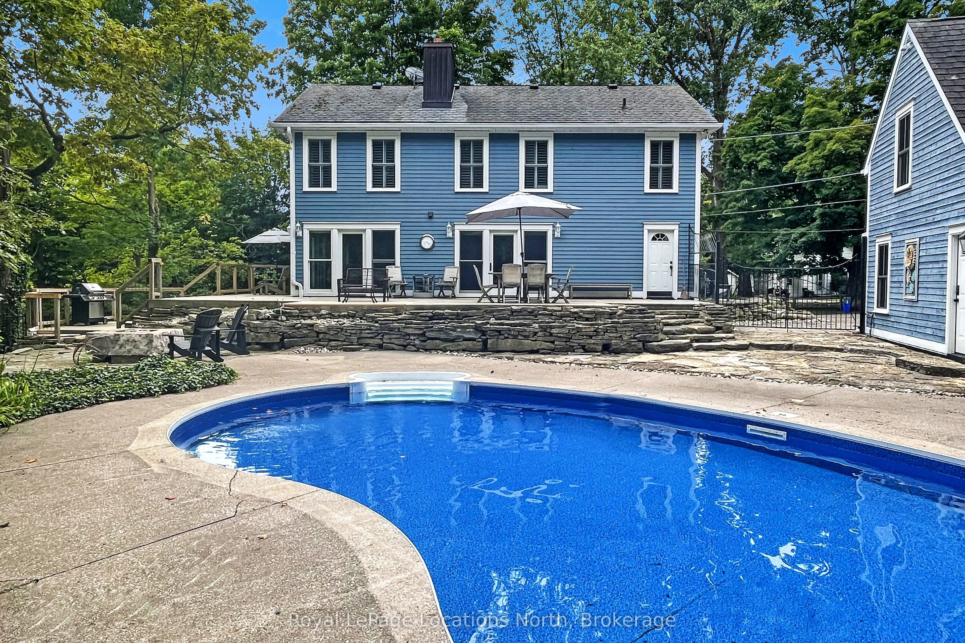40 Alice Street E