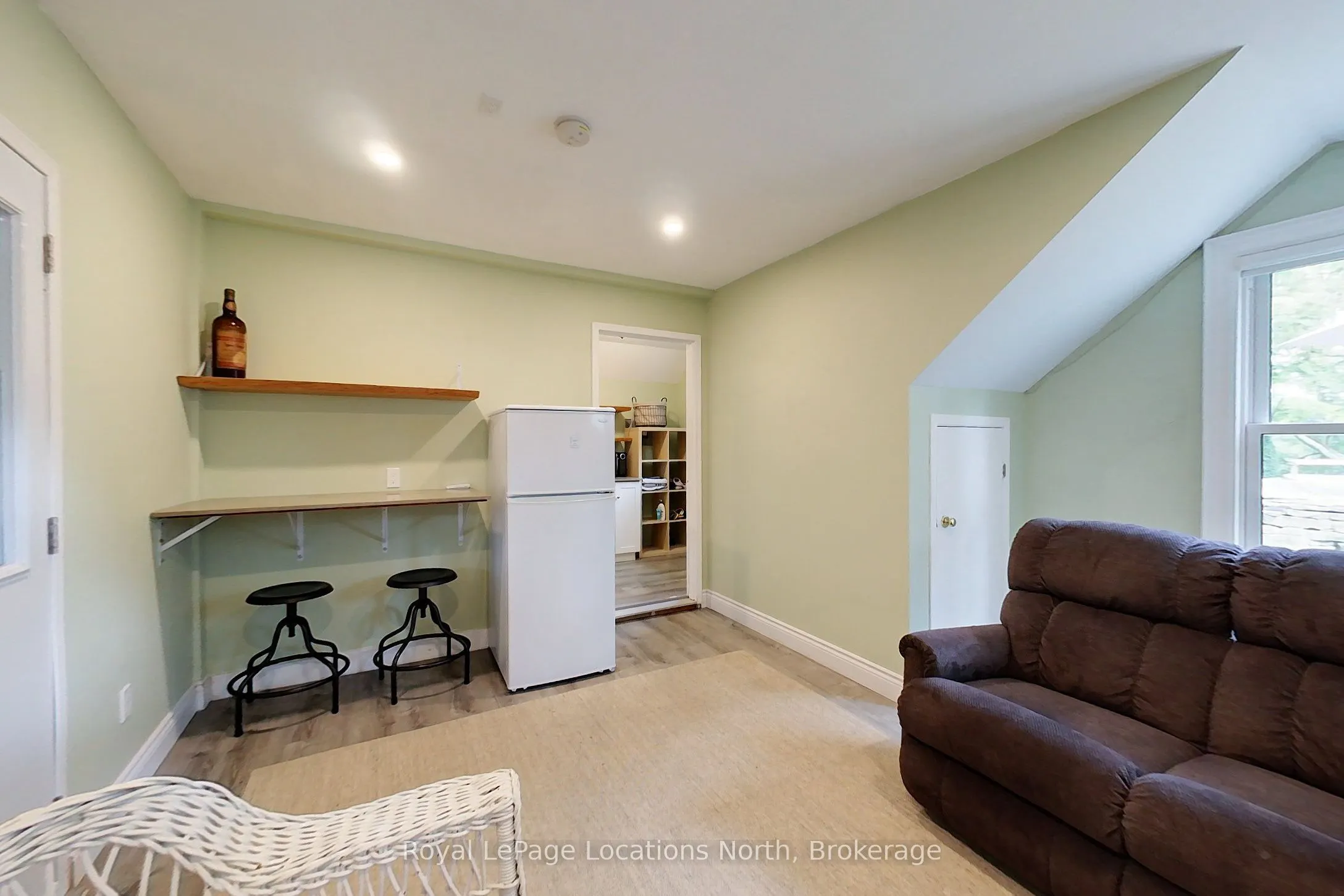 40 Alice Street E