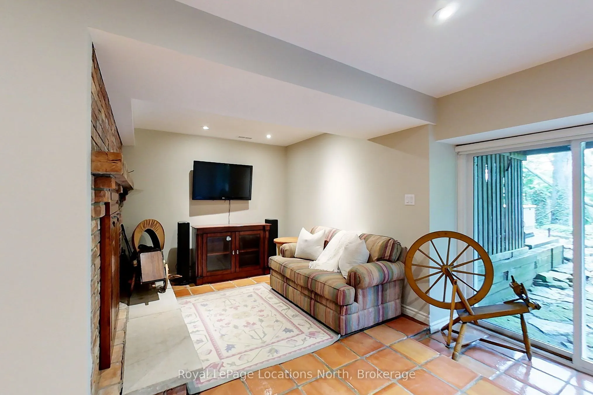 40 Alice Street E