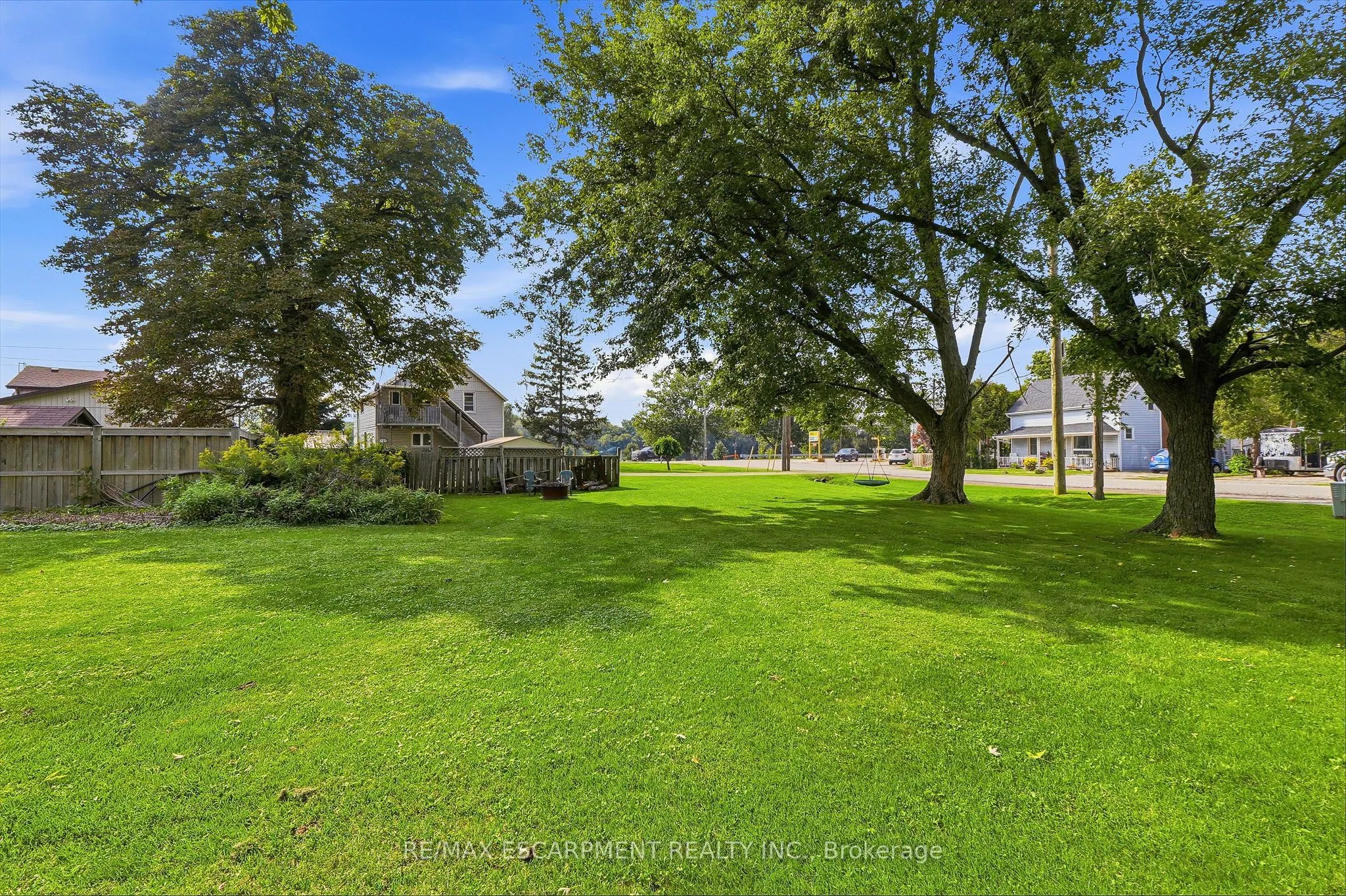 2 Mill Street E