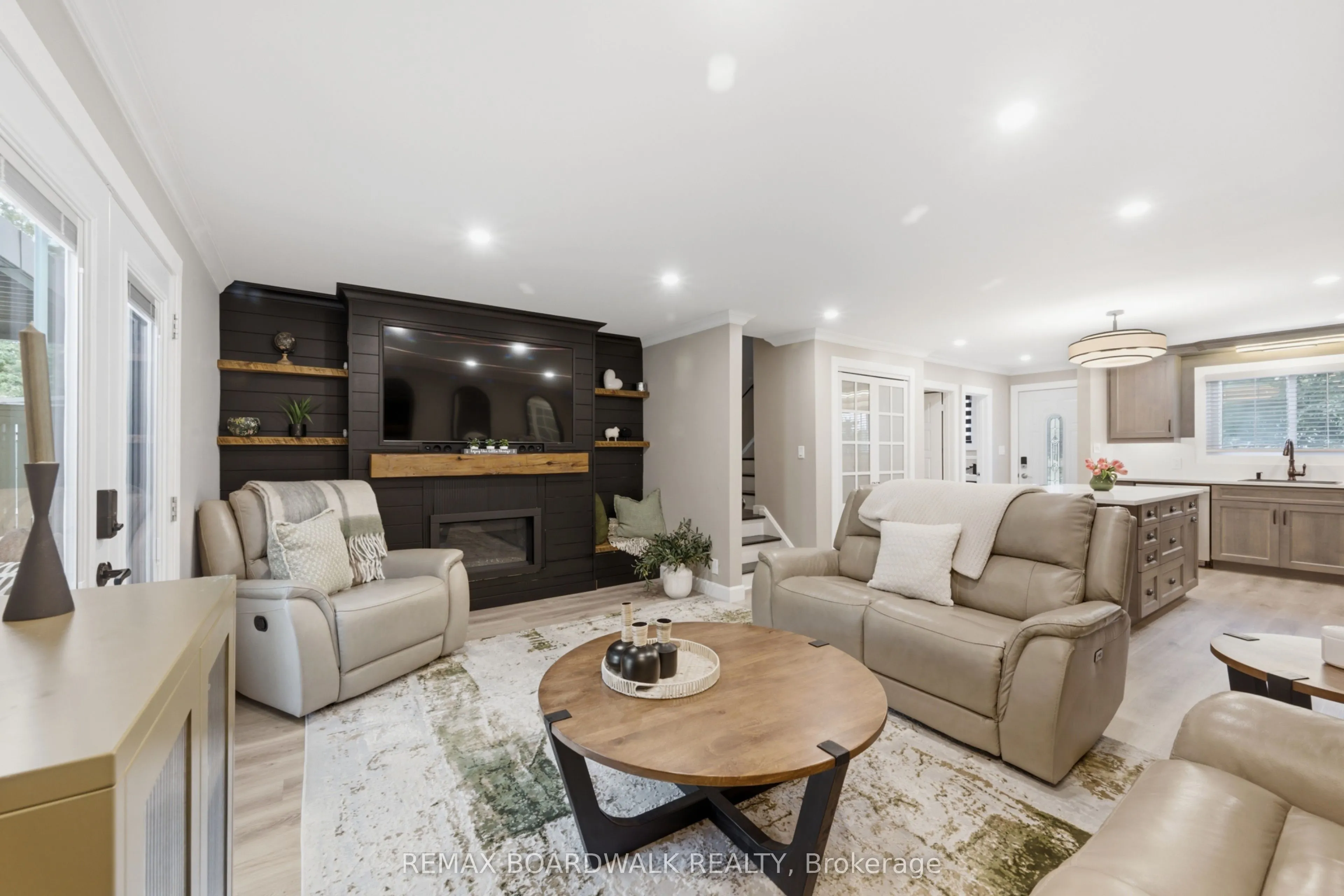 11 Maple Avenue