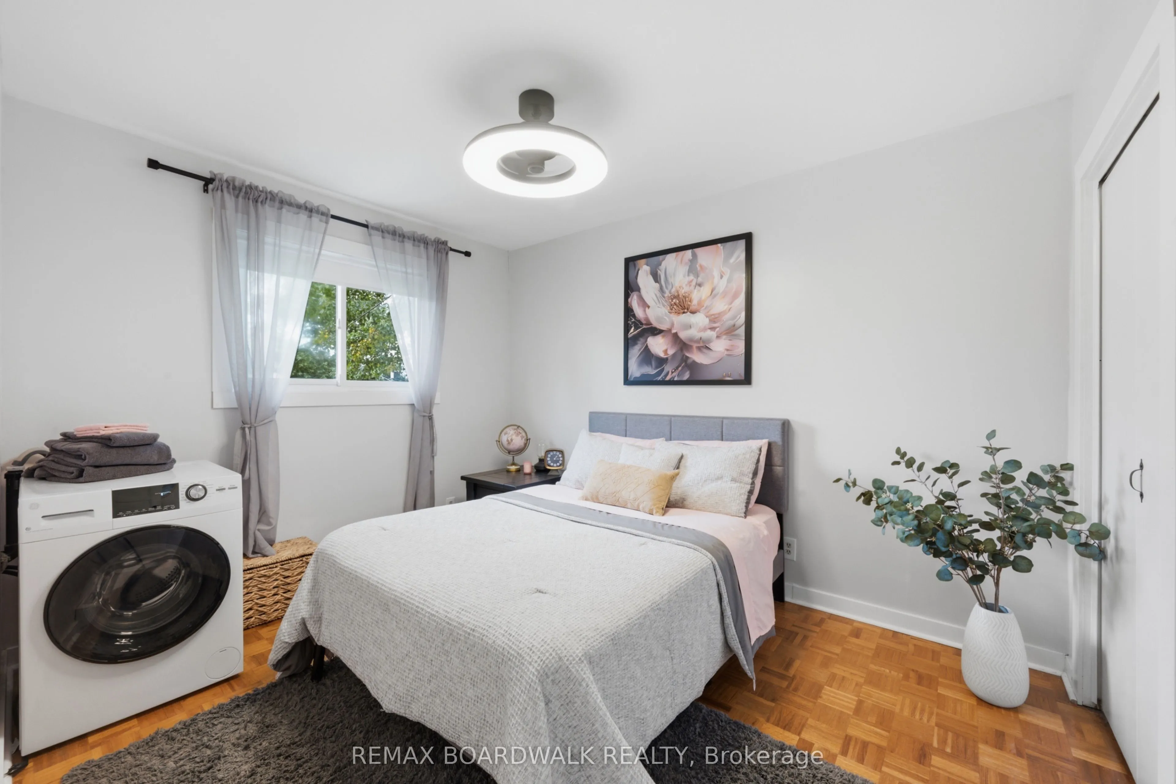 11 Maple Avenue