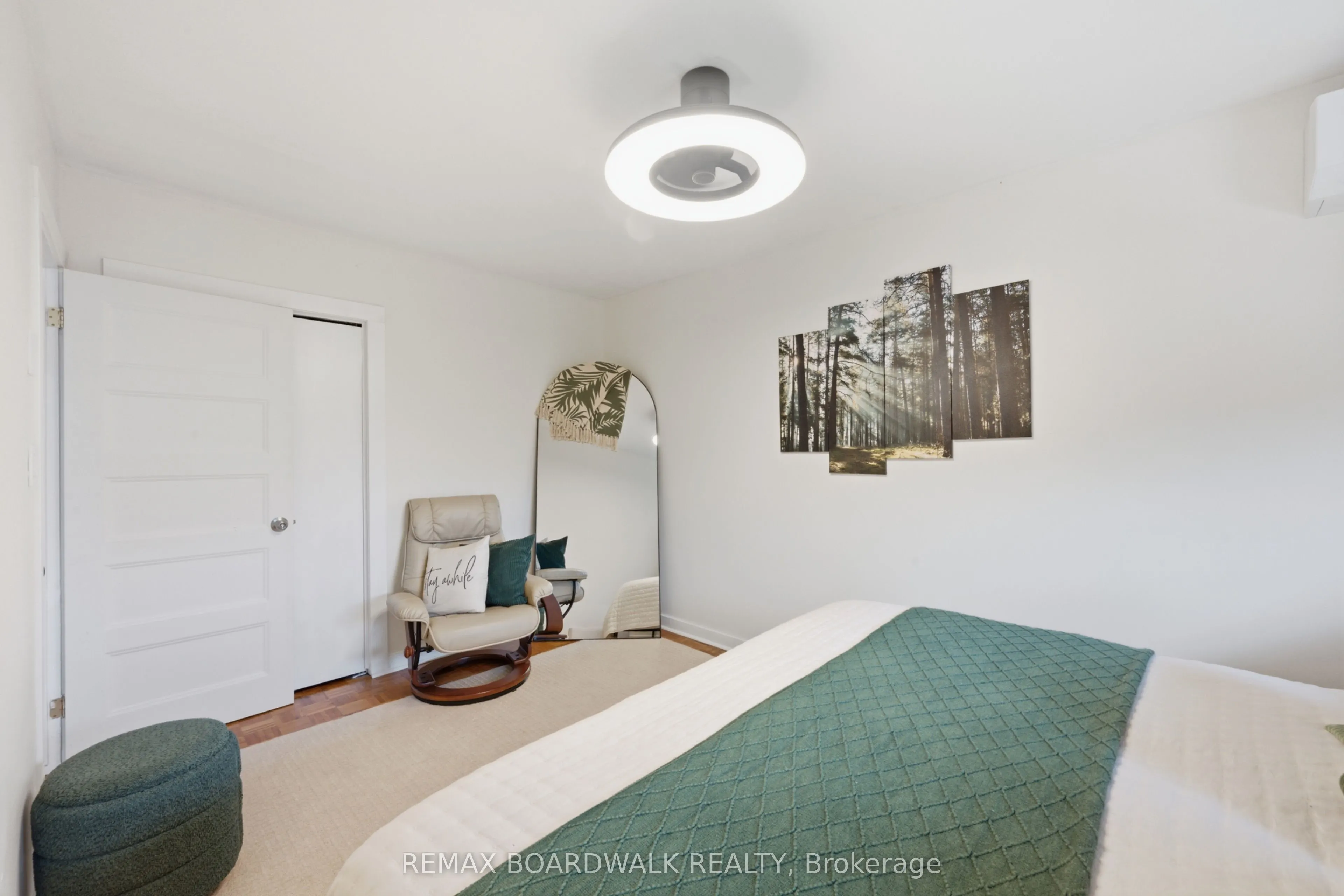 11 Maple Avenue