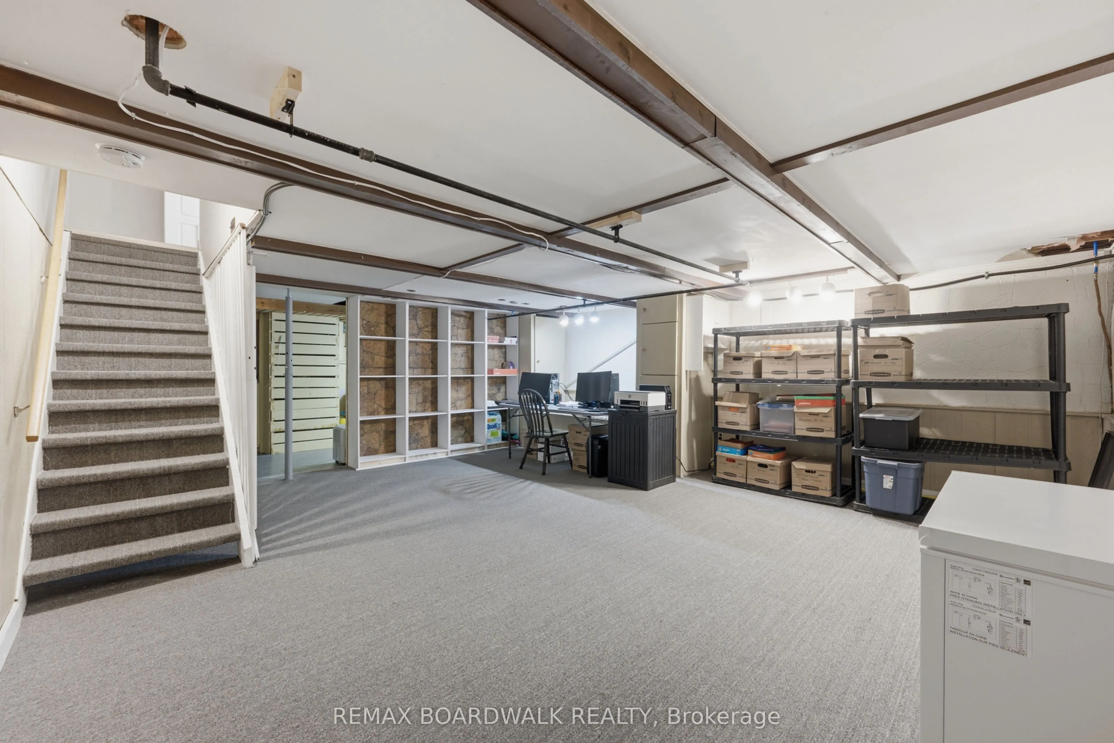 11 Maple Avenue