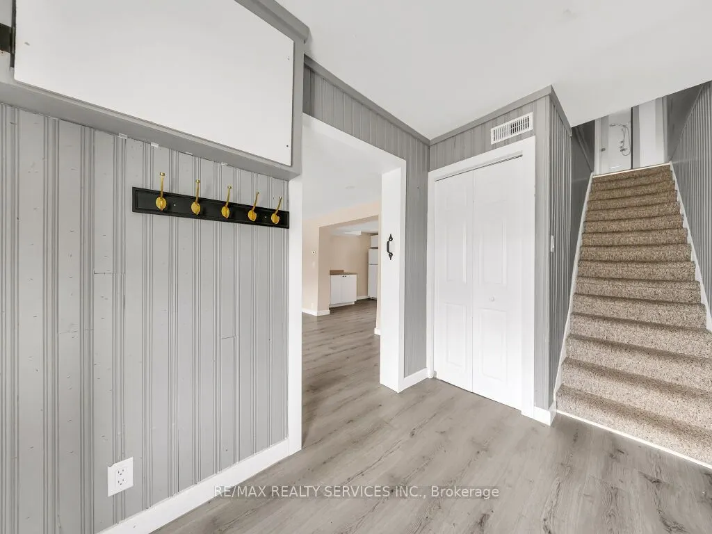 123 Main Street W