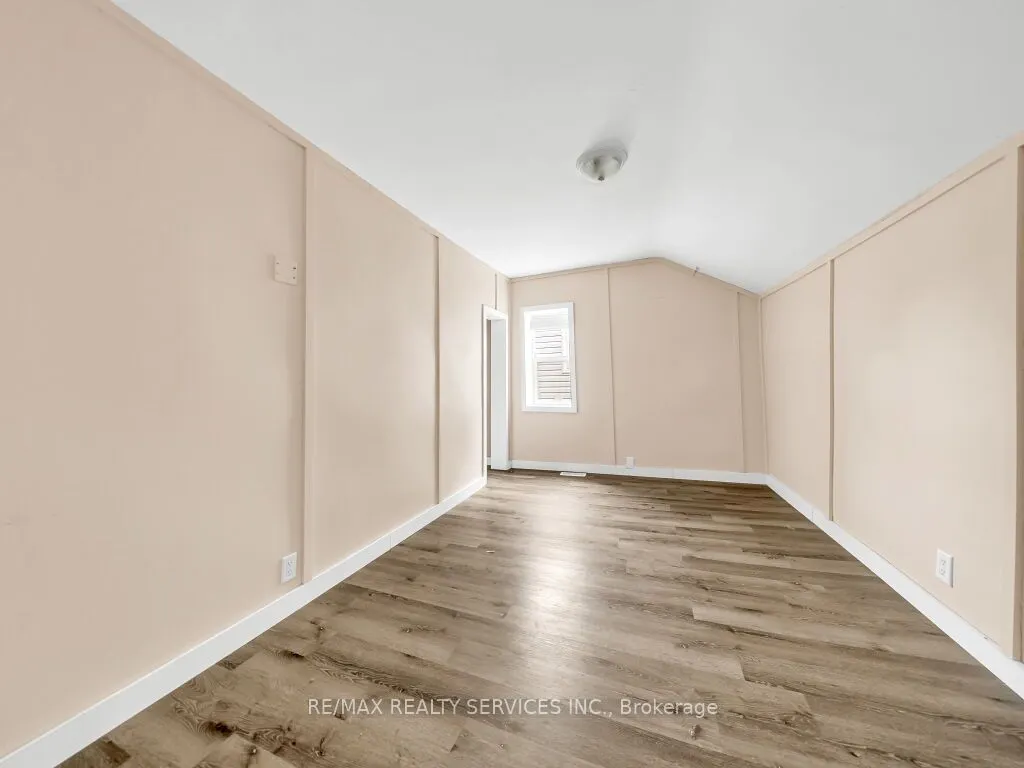 123 Main Street W