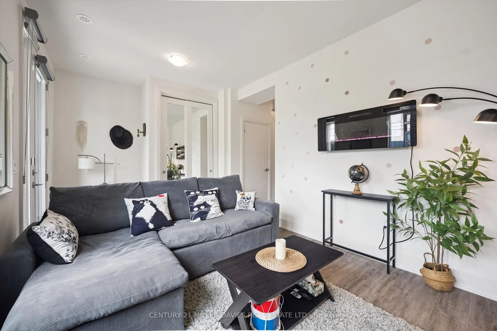 80 Windward Drive #14
