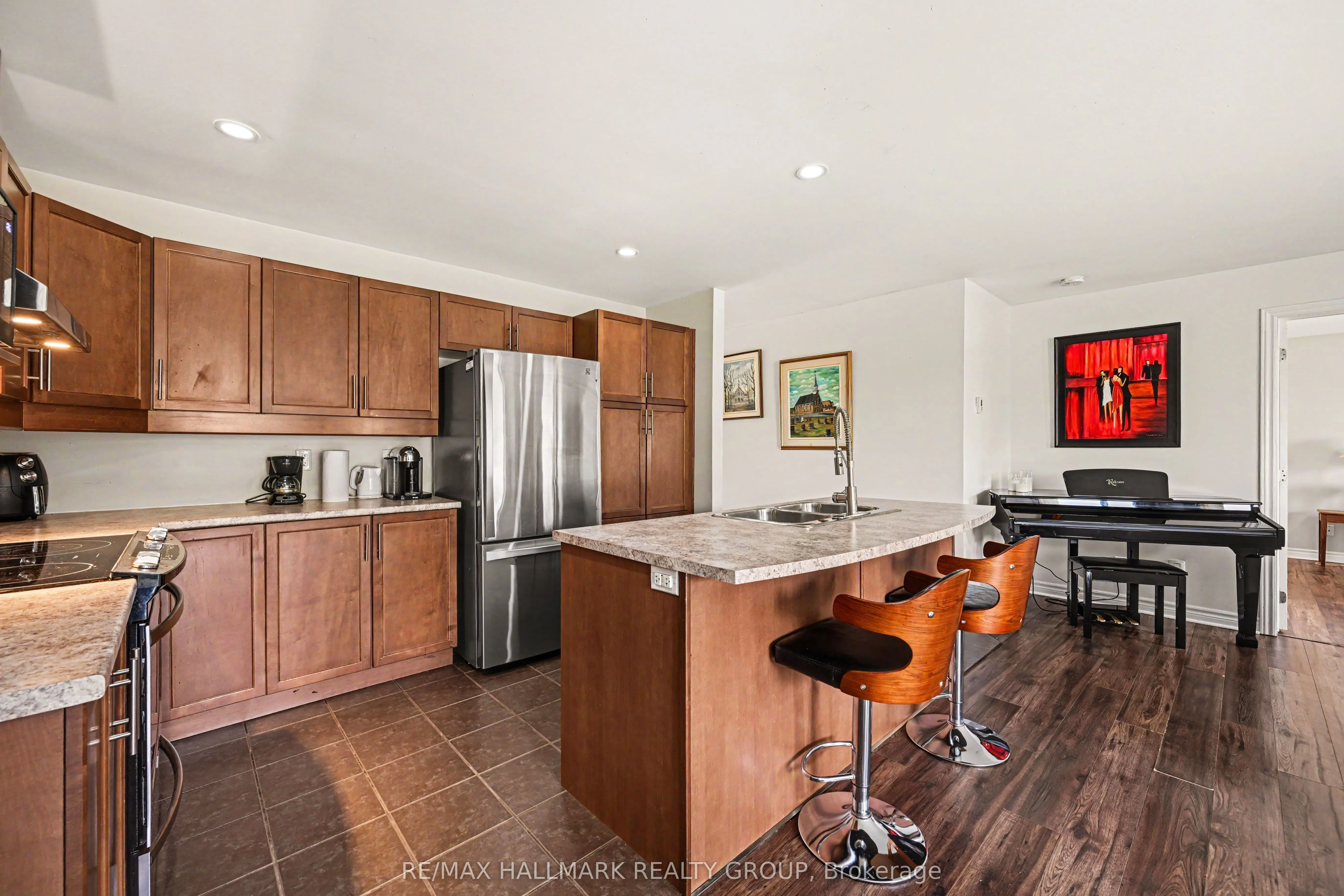 86 Fourth Avenue