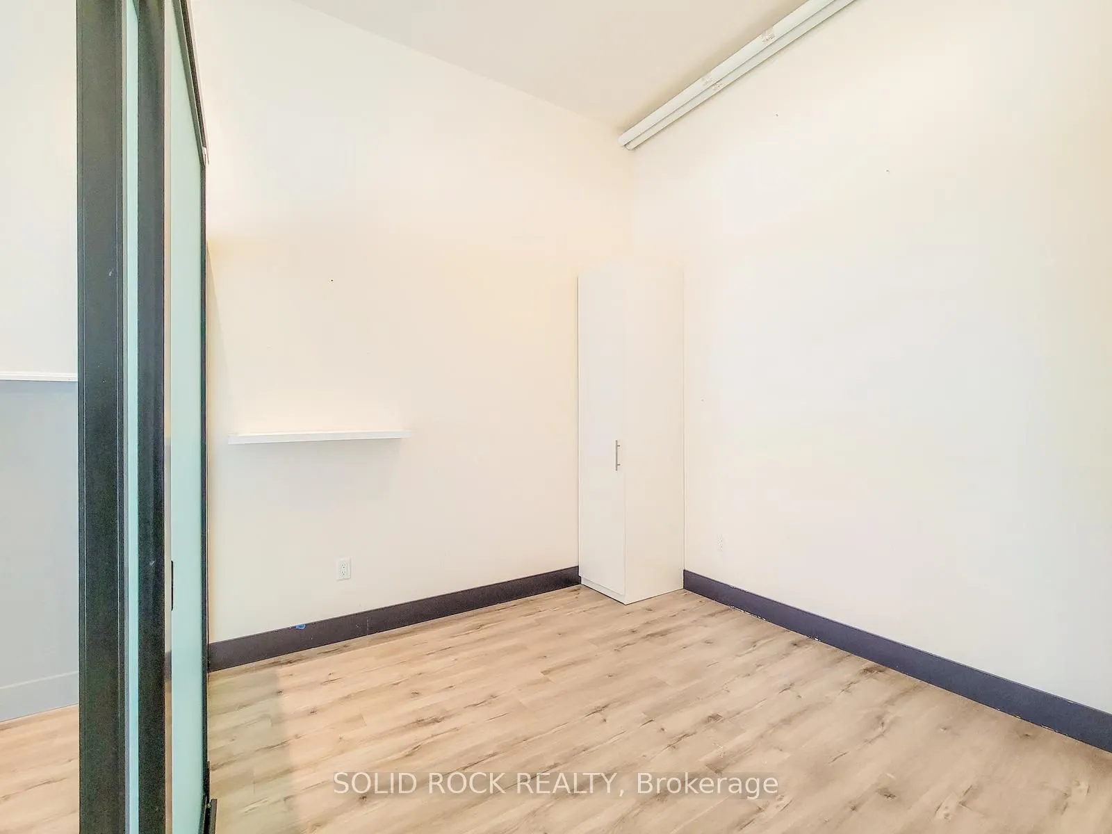 121 King Street E #101
