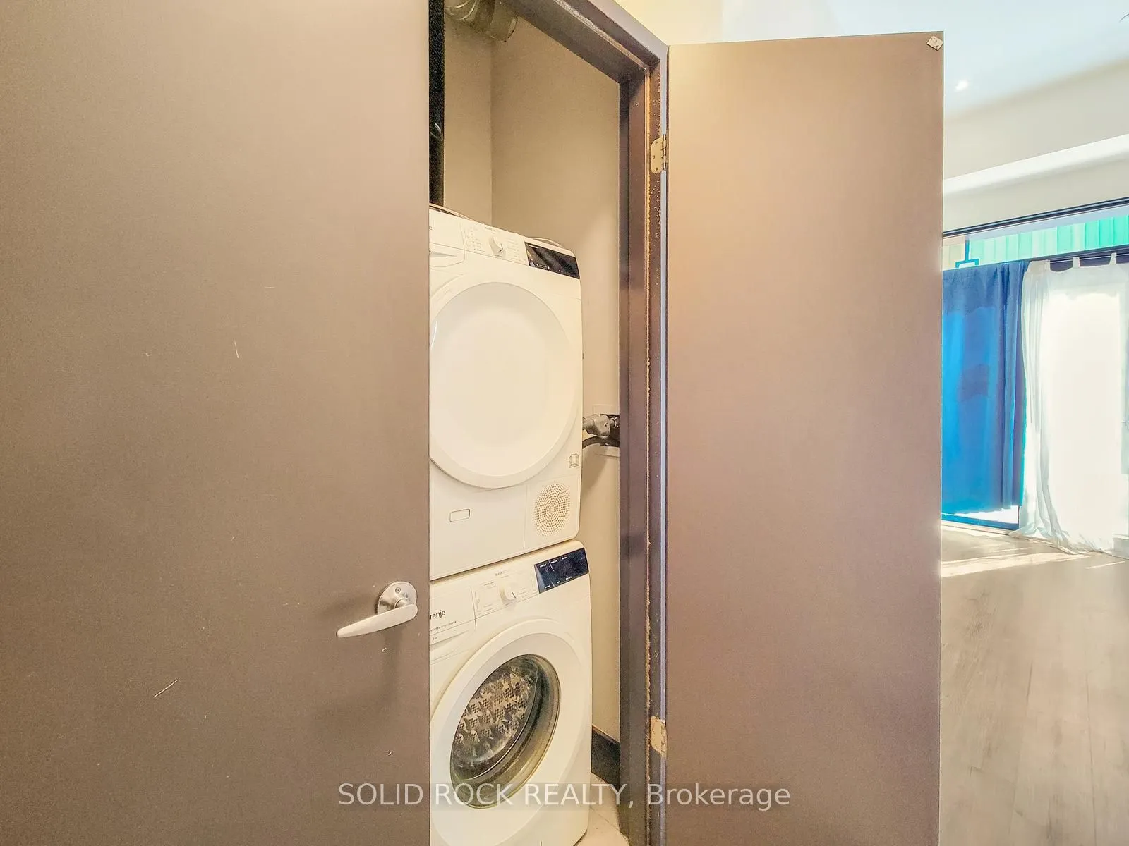 121 King Street E #101