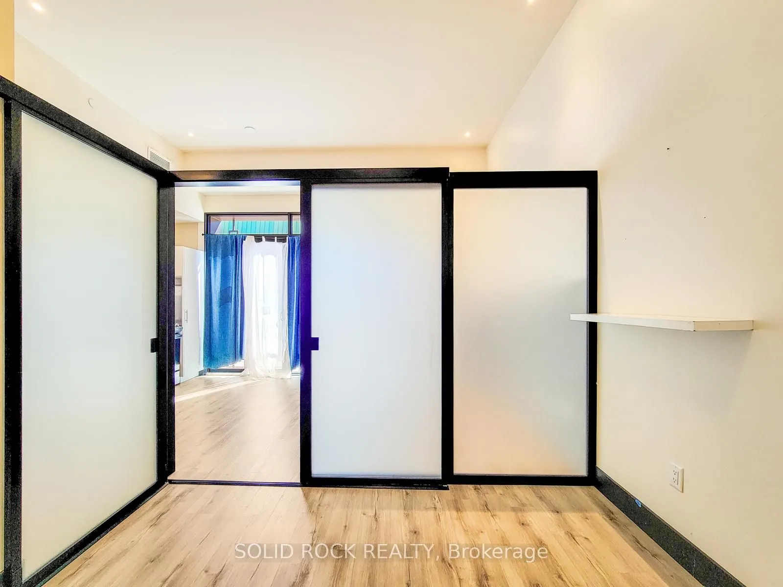 121 King Street E #101