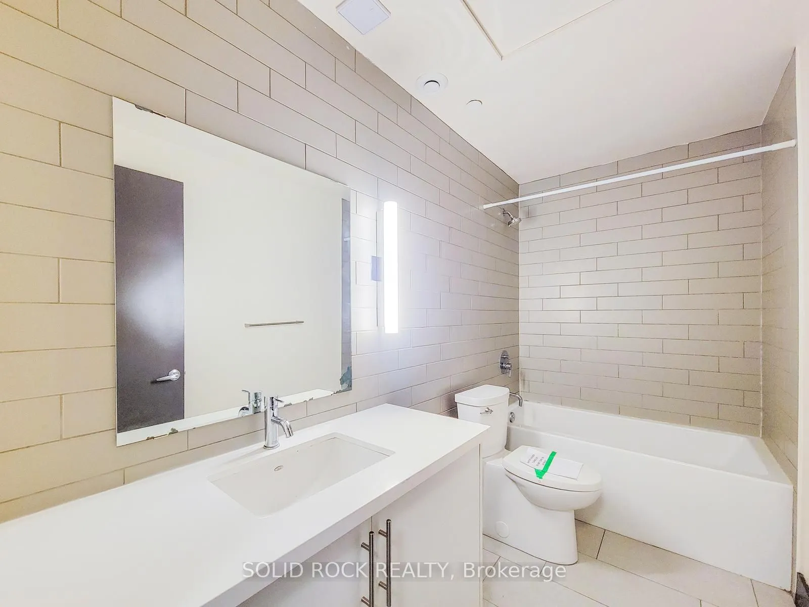 121 King Street E #101