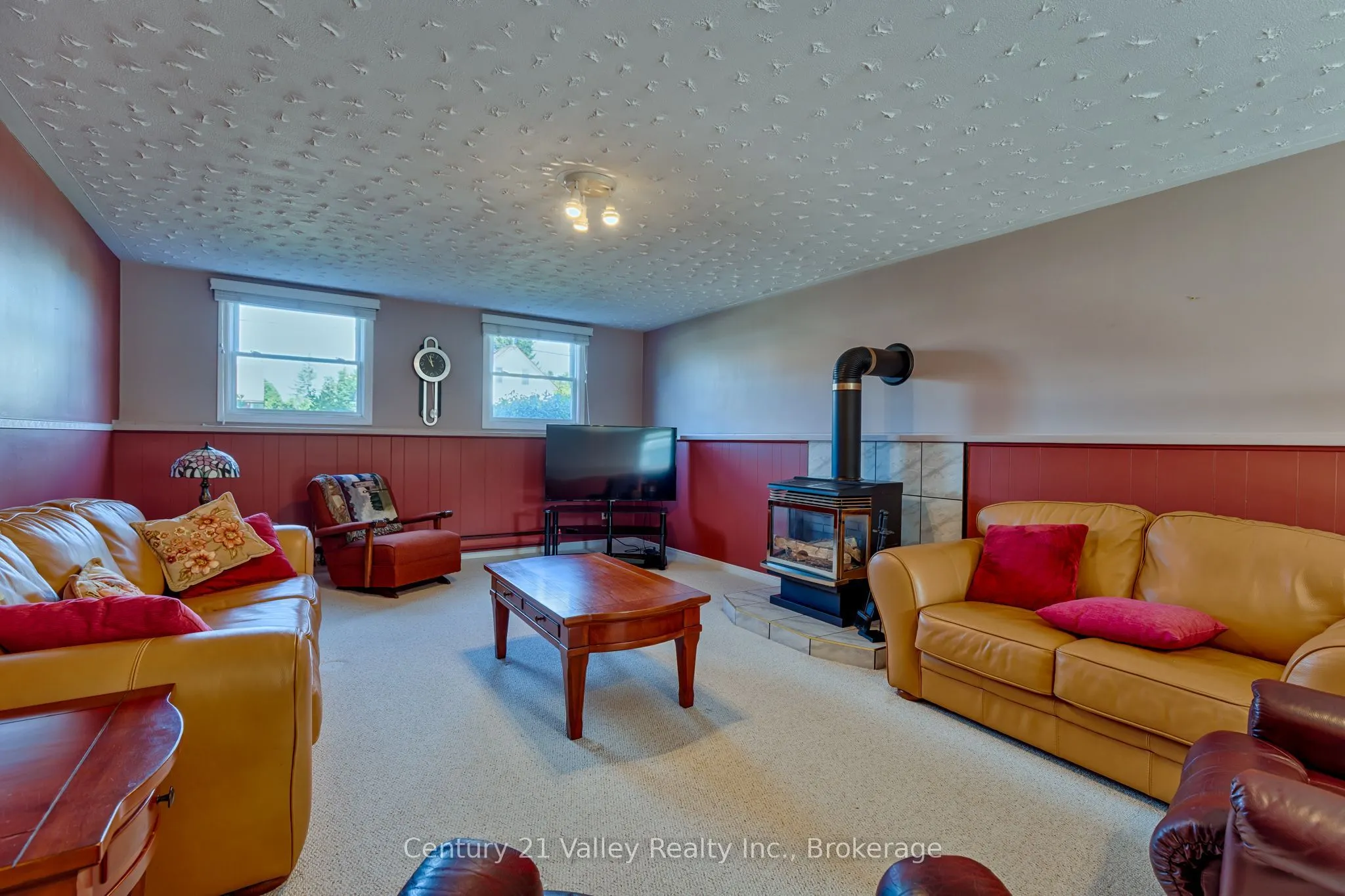 361 Sidney Avenue E