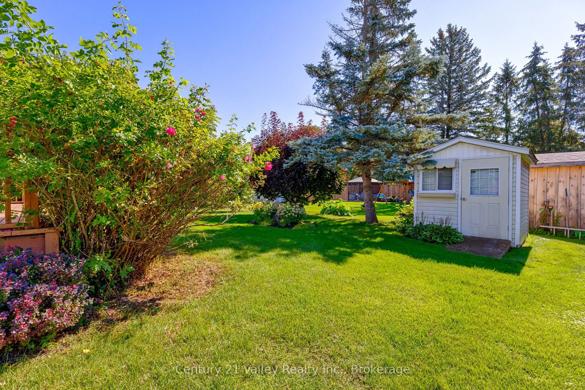 361 Sidney Avenue E