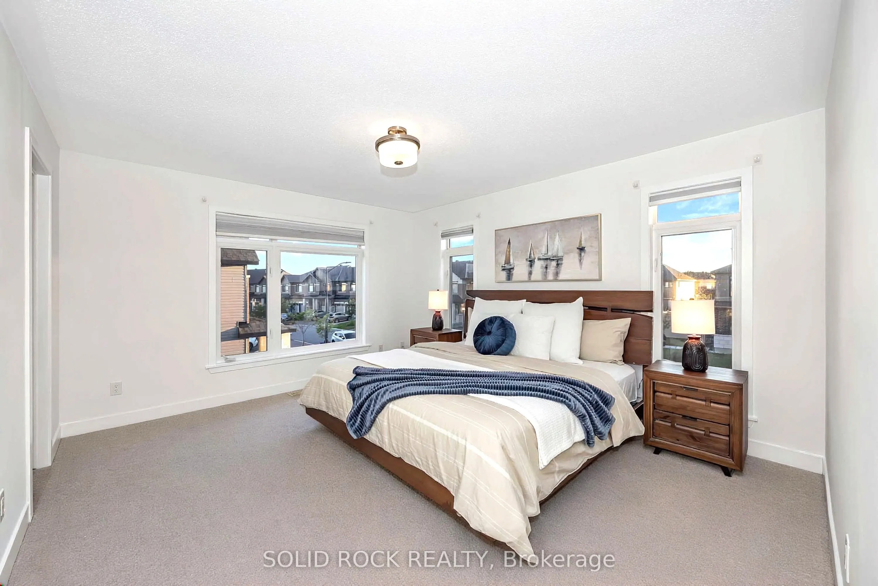 859 Solarium Avenue E