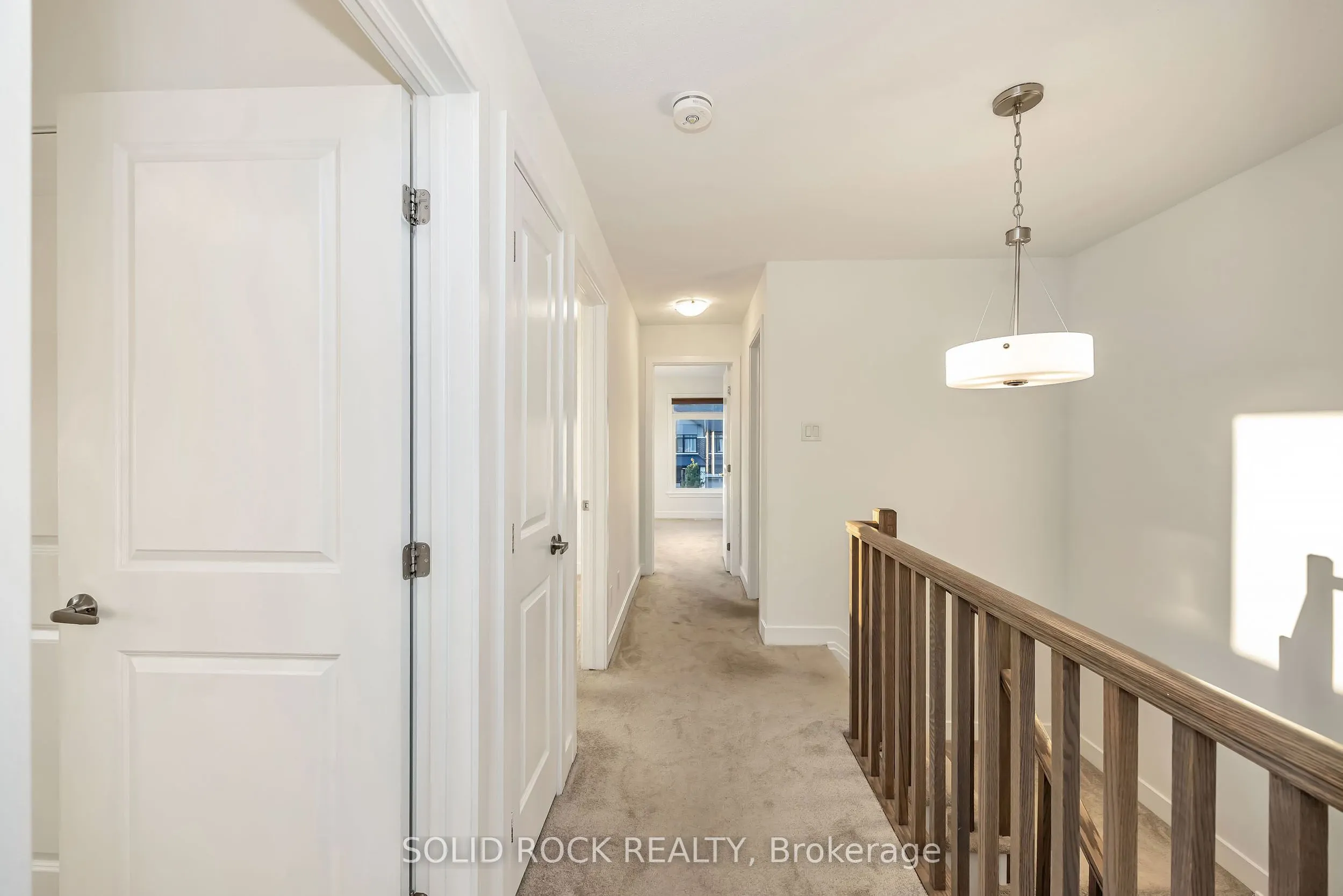 859 Solarium Avenue E
