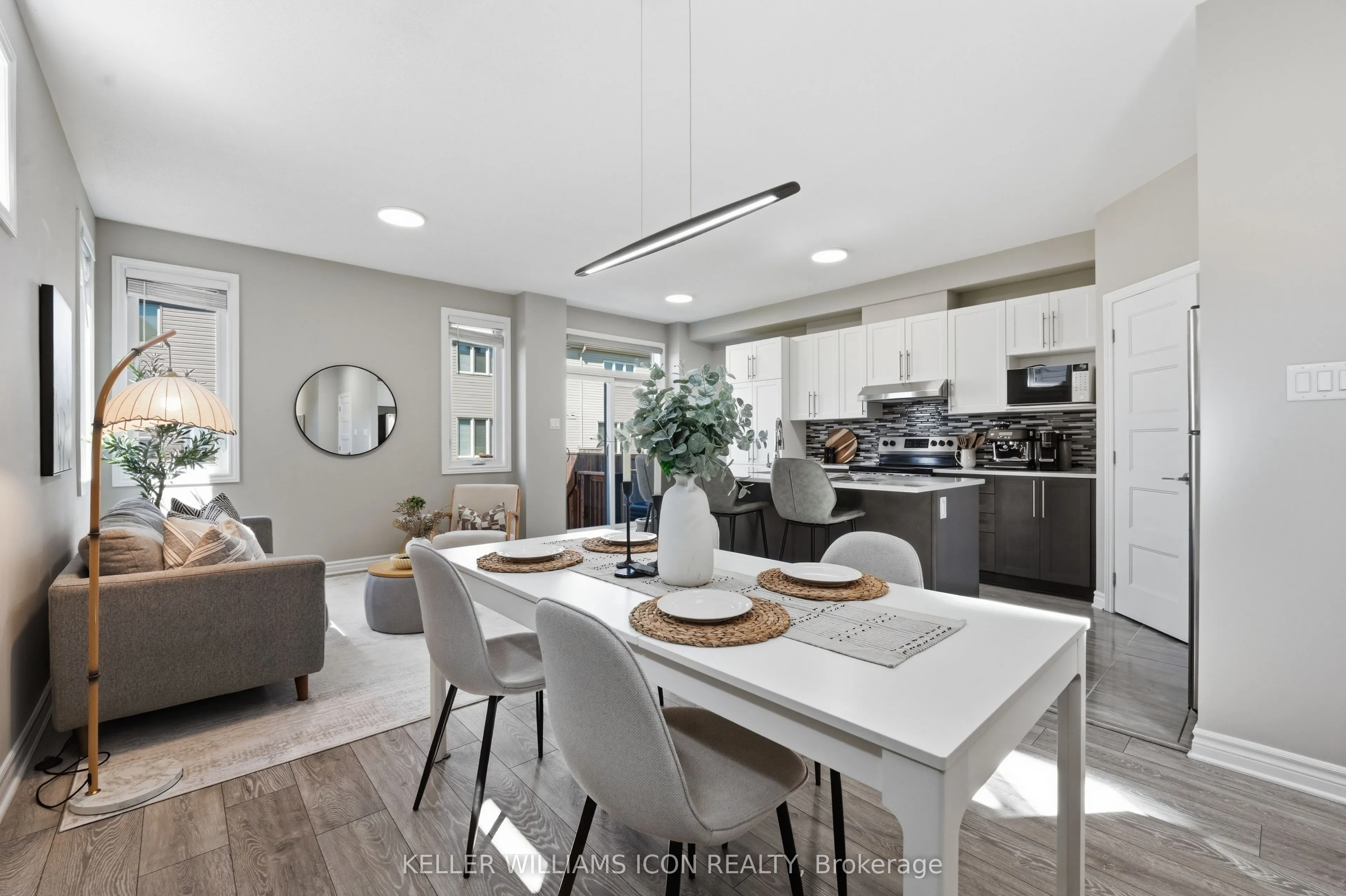 235 Bandelier Way