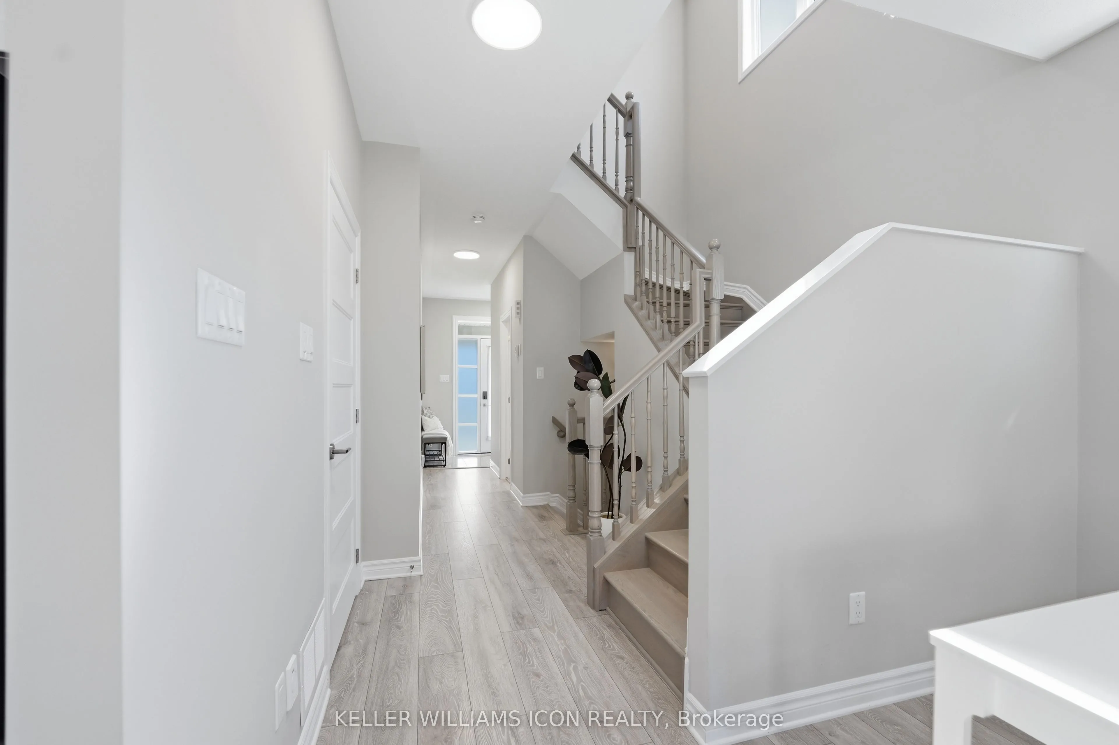 235 Bandelier Way