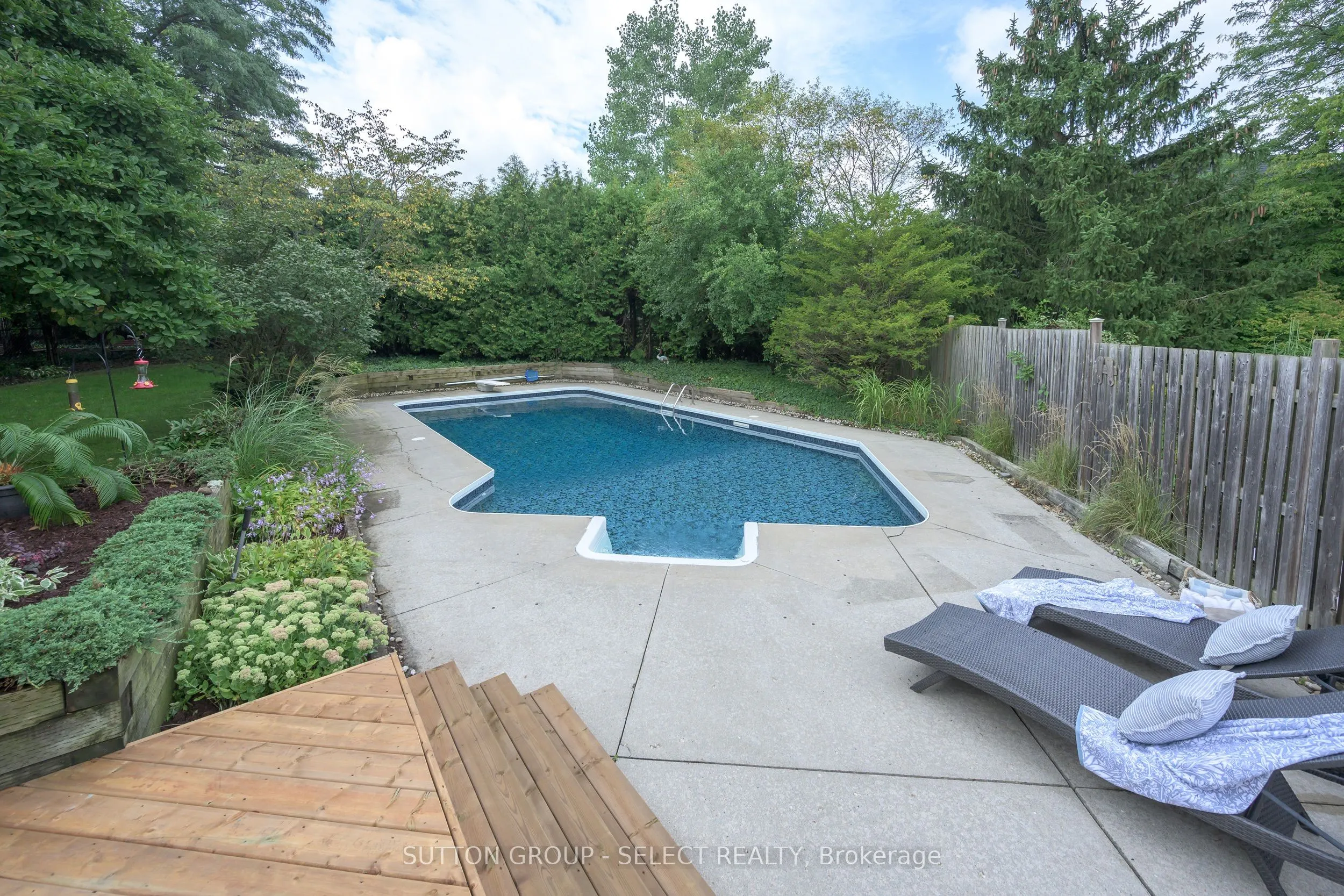 1316 Corley Drive N