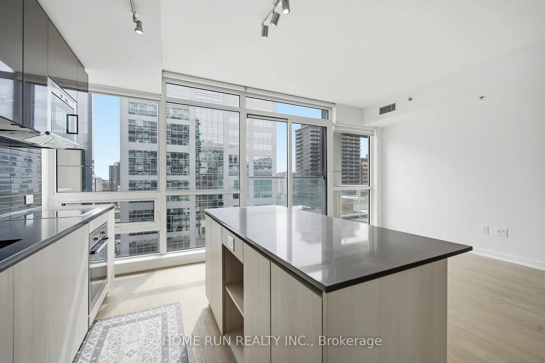199 Slater Street #1007