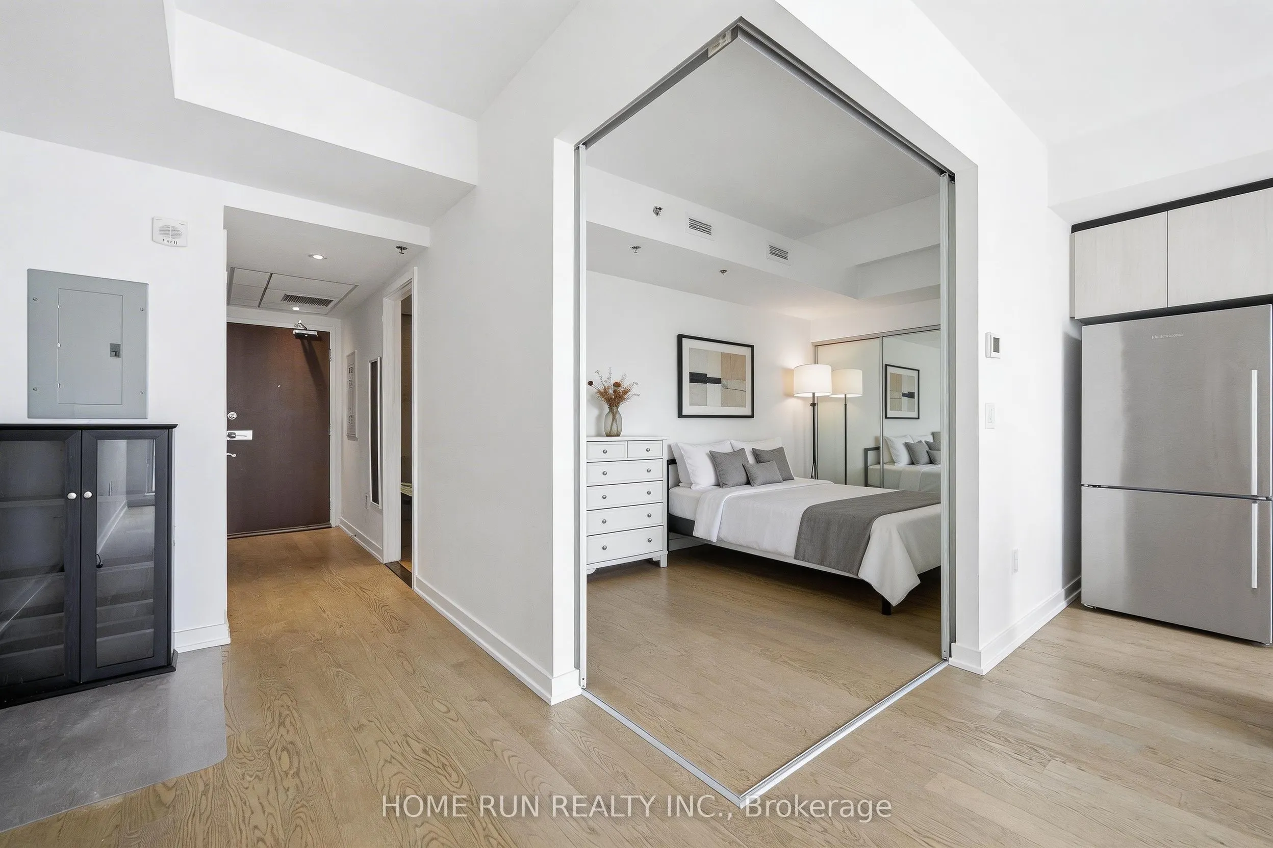 199 Slater Street #1007