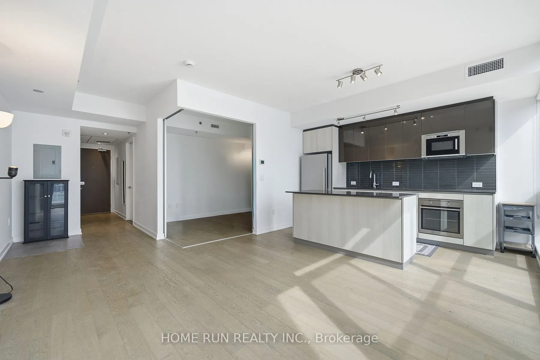 199 Slater Street #1007